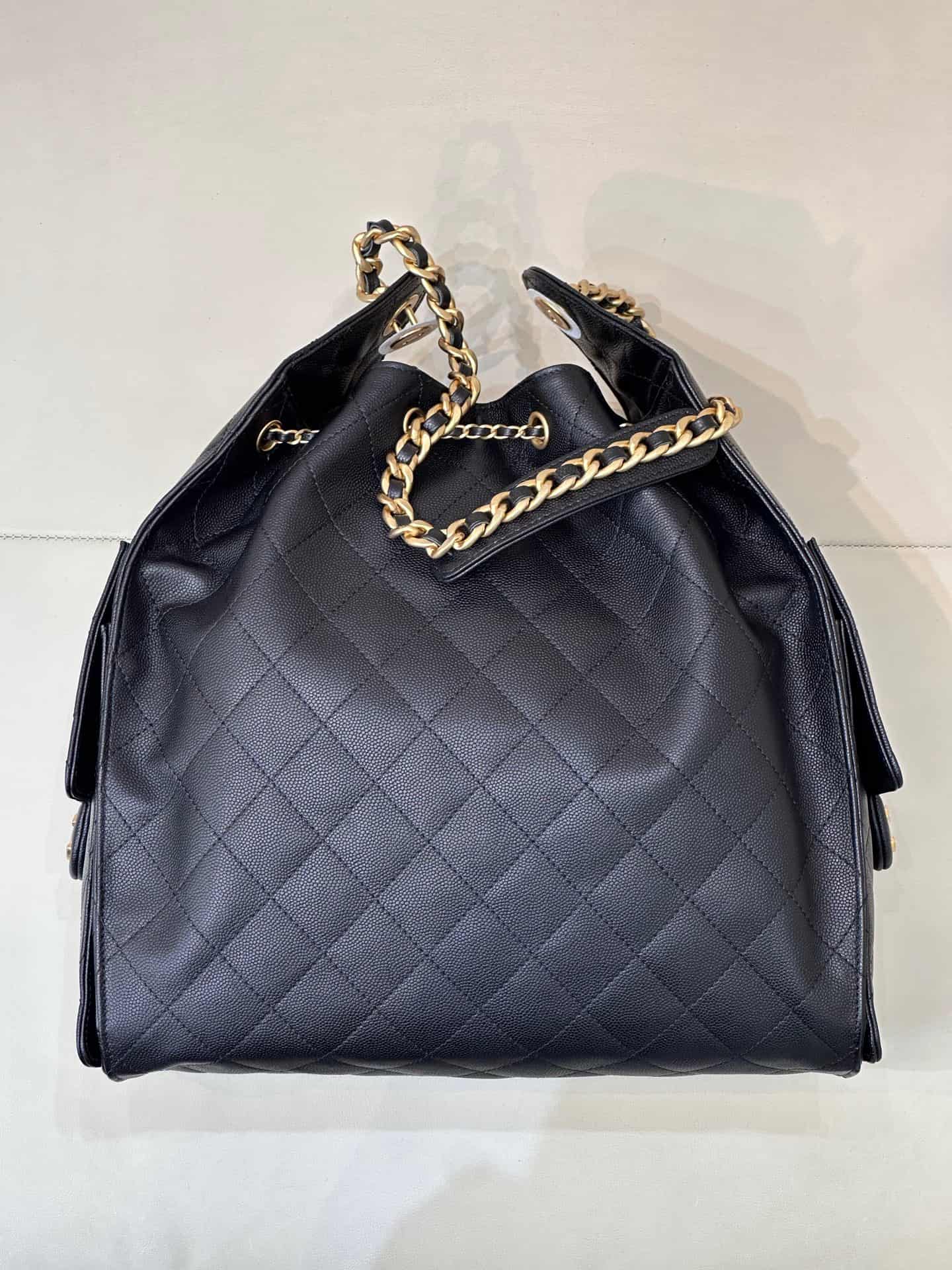 Chanel 25 Medium Hobo handbag AS5311 Grained Calfskin & Gold-tone Metal Black TOP
