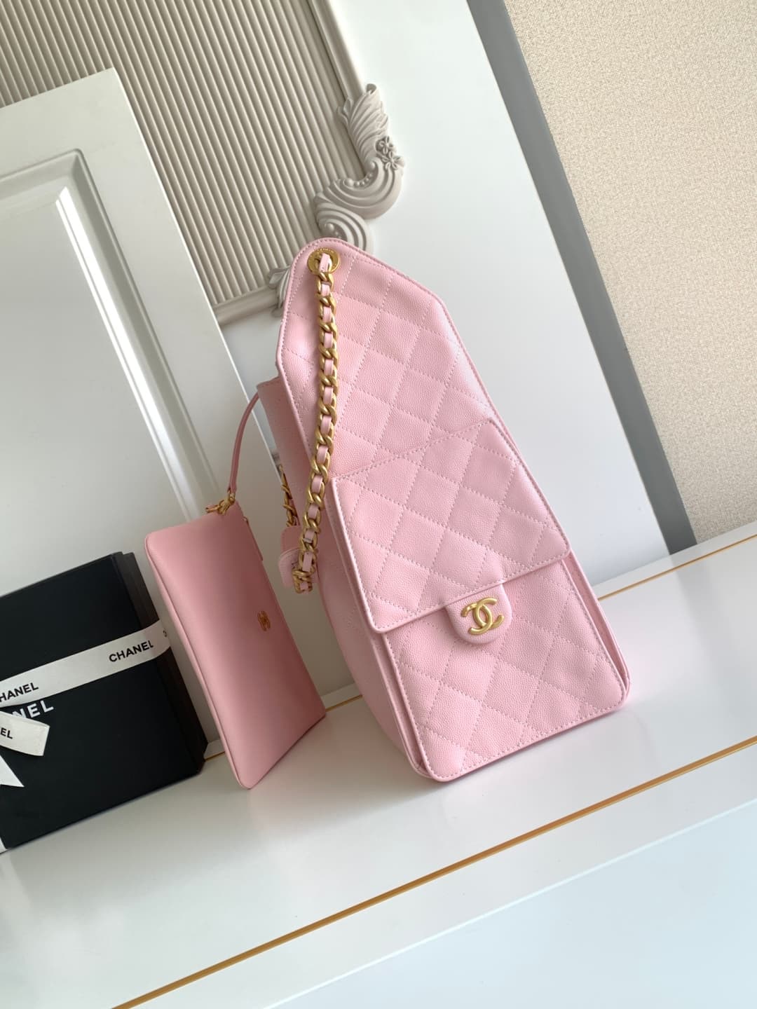 Chanel 25 Medium Hobo Medium handbag AS5311 Grained Calfskin & Gold-tone Metal Pink A