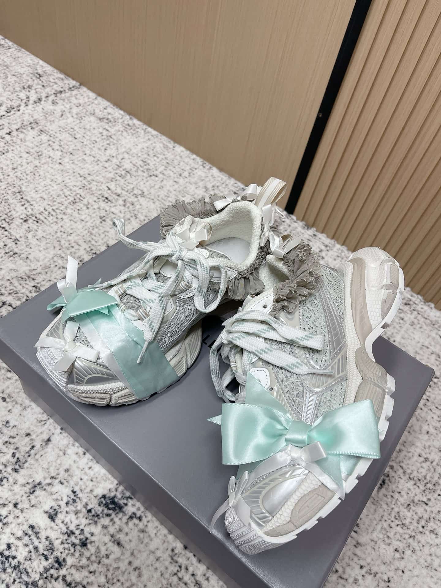 Balenciaga Women's 3xl Lace Sneaker in Taupe/white/light Blue