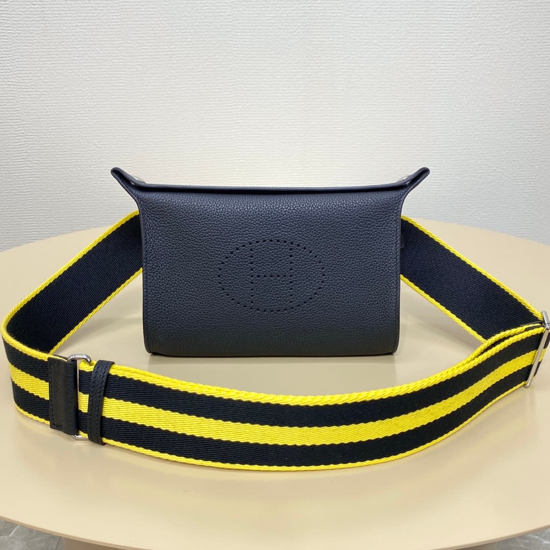 Hermès Videpoches Bag Togo Leather In Navy WAX High
