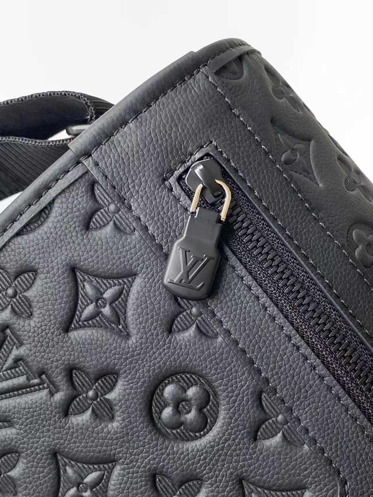 Louis Vuitton Courrier Messenger Black Monogram Shadow calfskin leather M28781 High