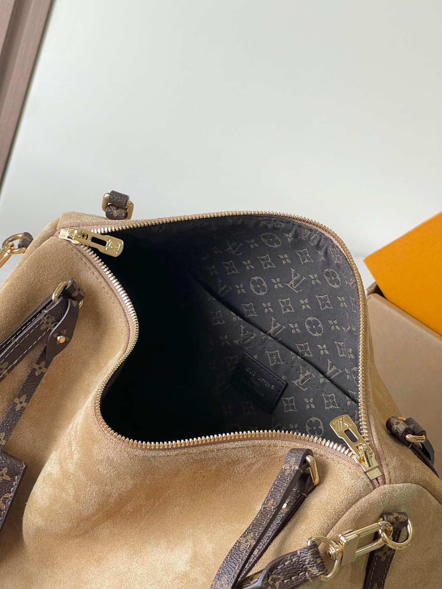 Louis Vuitton Express MM Calfskin leather Monogram/Hazelnut M26358 TOP
