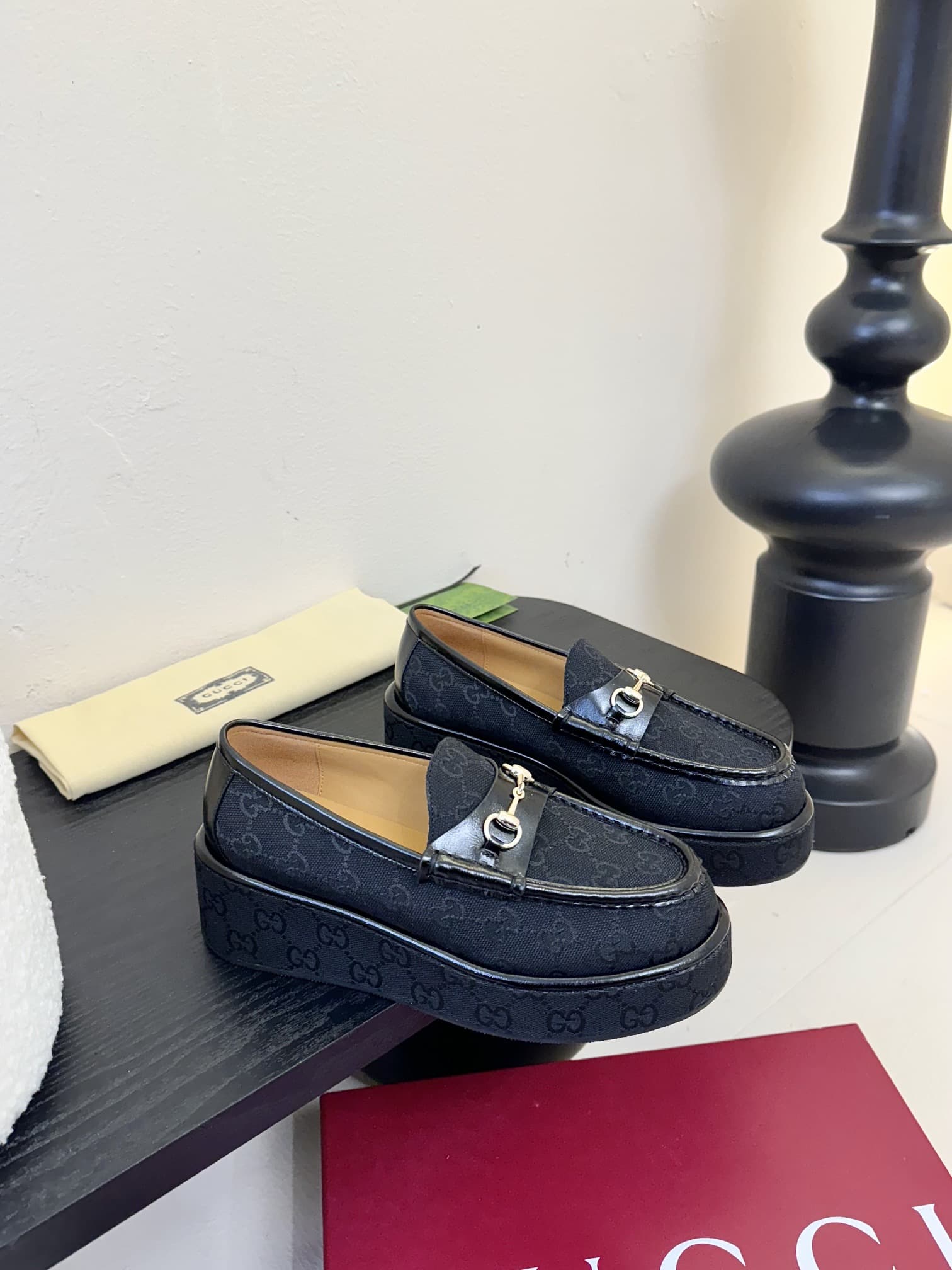 Gucci Loafer  shoes Women