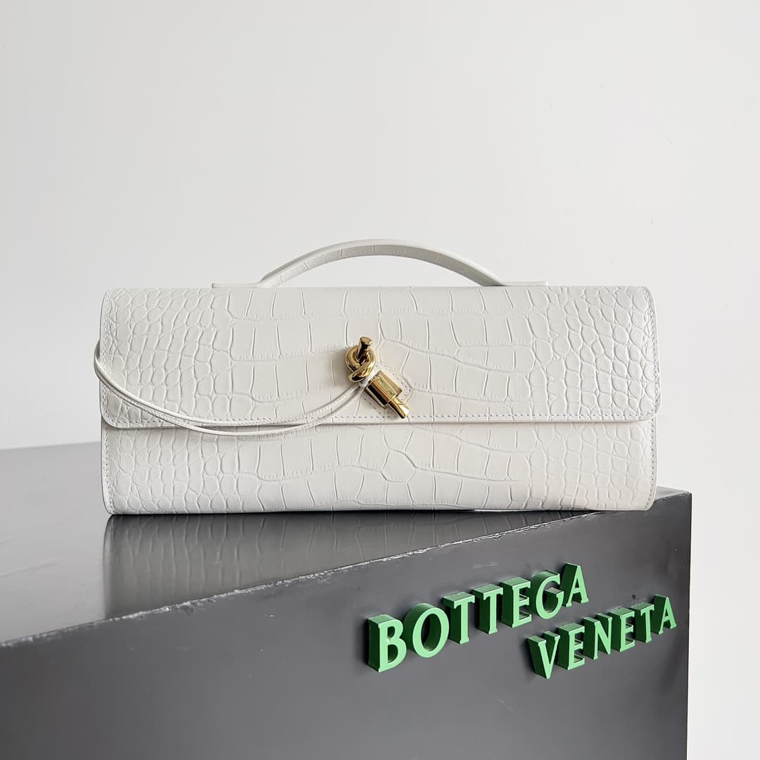 BV Long Clutch Andiamo With Handle Lambskin TOP