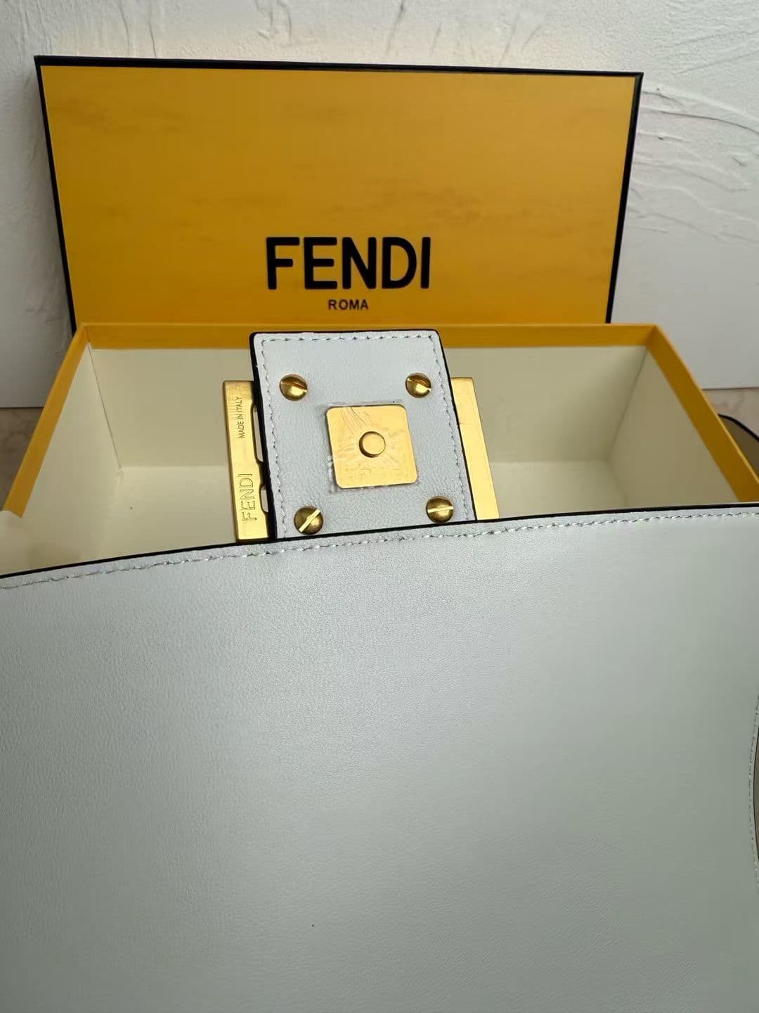 Fendi BAGUETTE leather bag White High