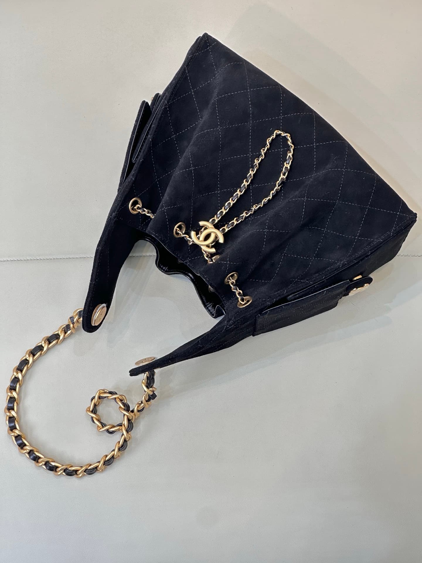 Chanel 25 Small Hobo handbag AS5293 Suede &Gold-tone Metal Black TOP