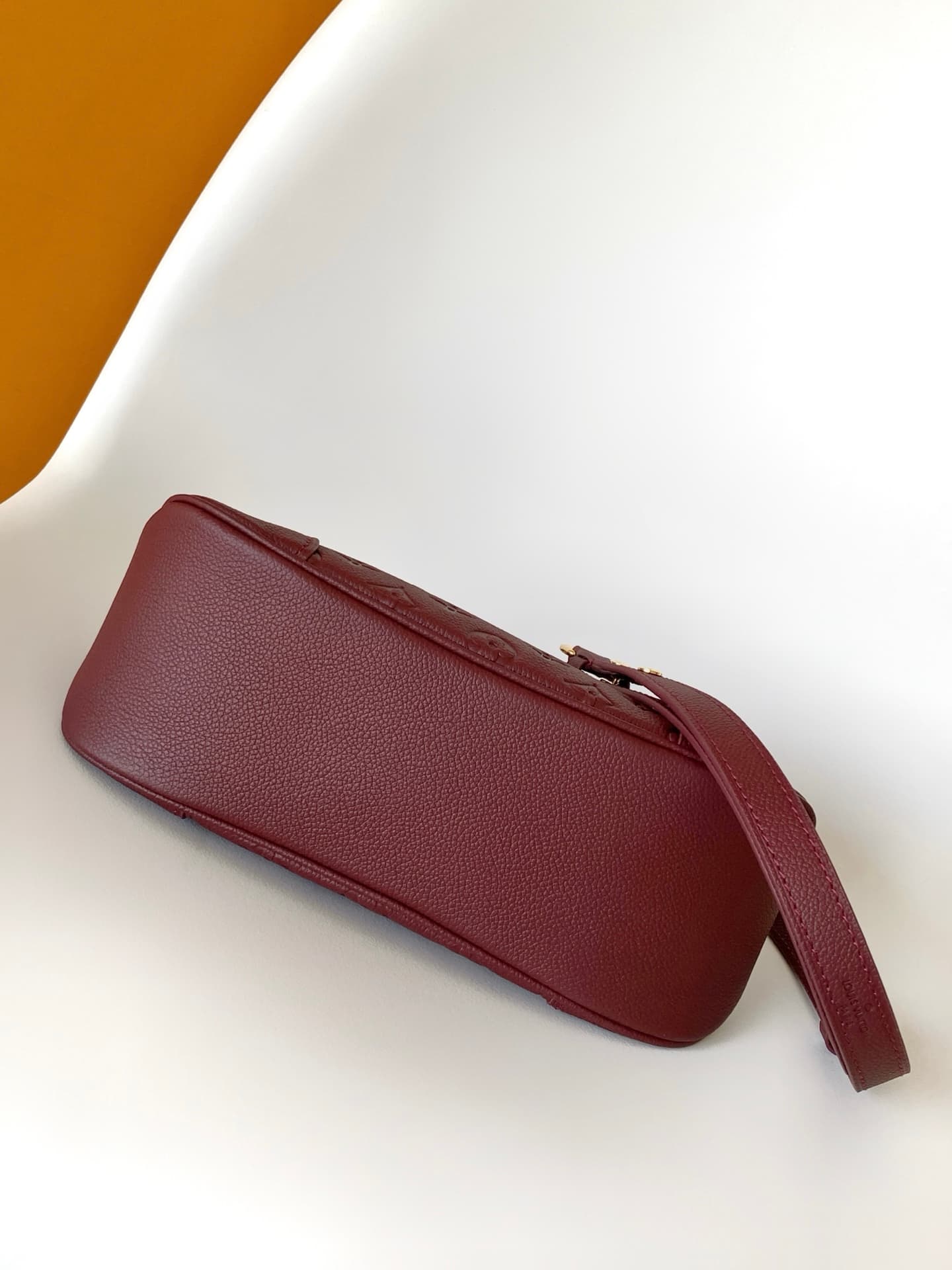 Louis Vuitton Boulogne PM Grenat Embossed grained cowhide leather M25827 High