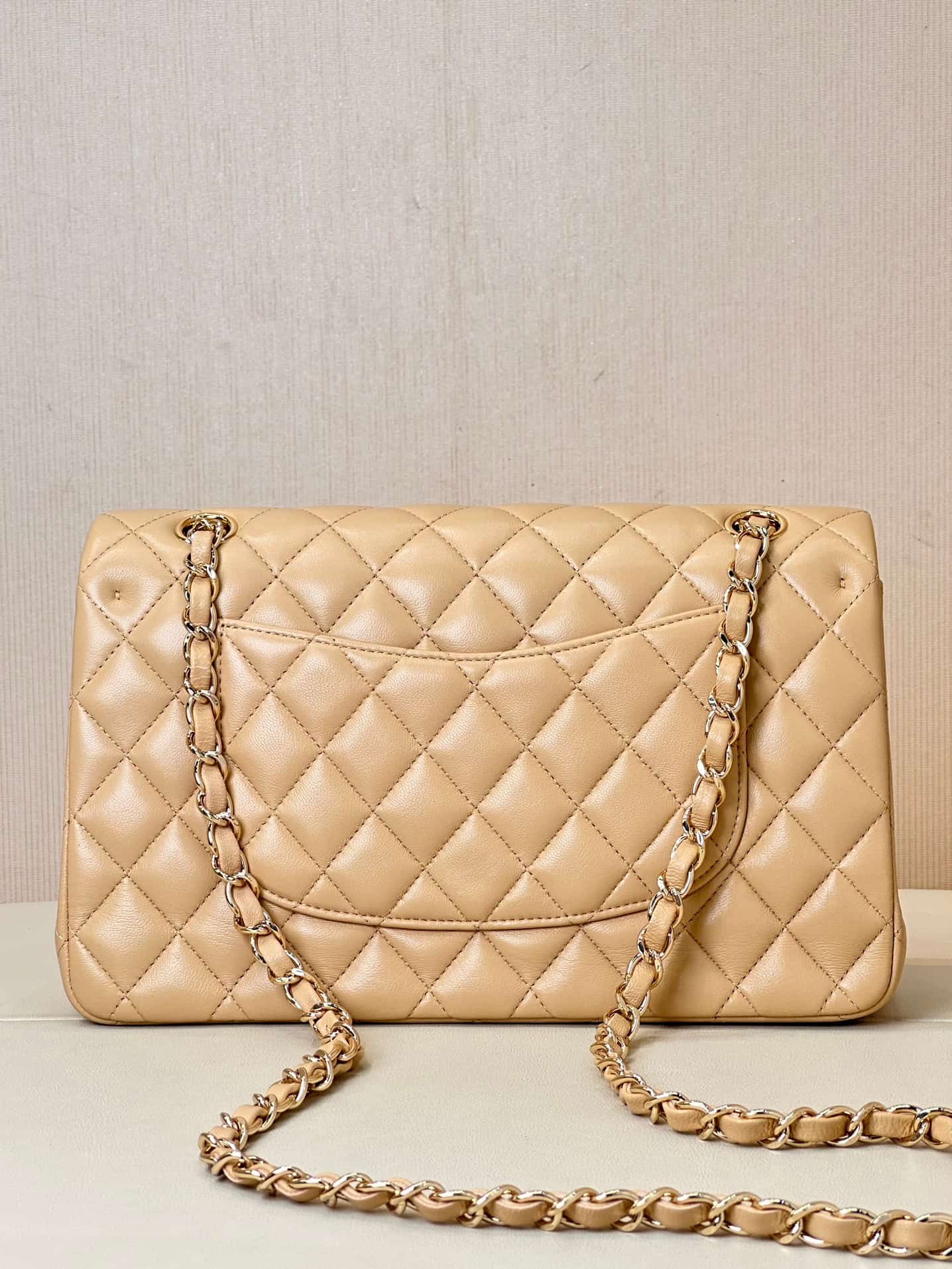 Chanel Medium CLASSIC HANDBAG Lambskin Gold-Tone Metal Nude TOP