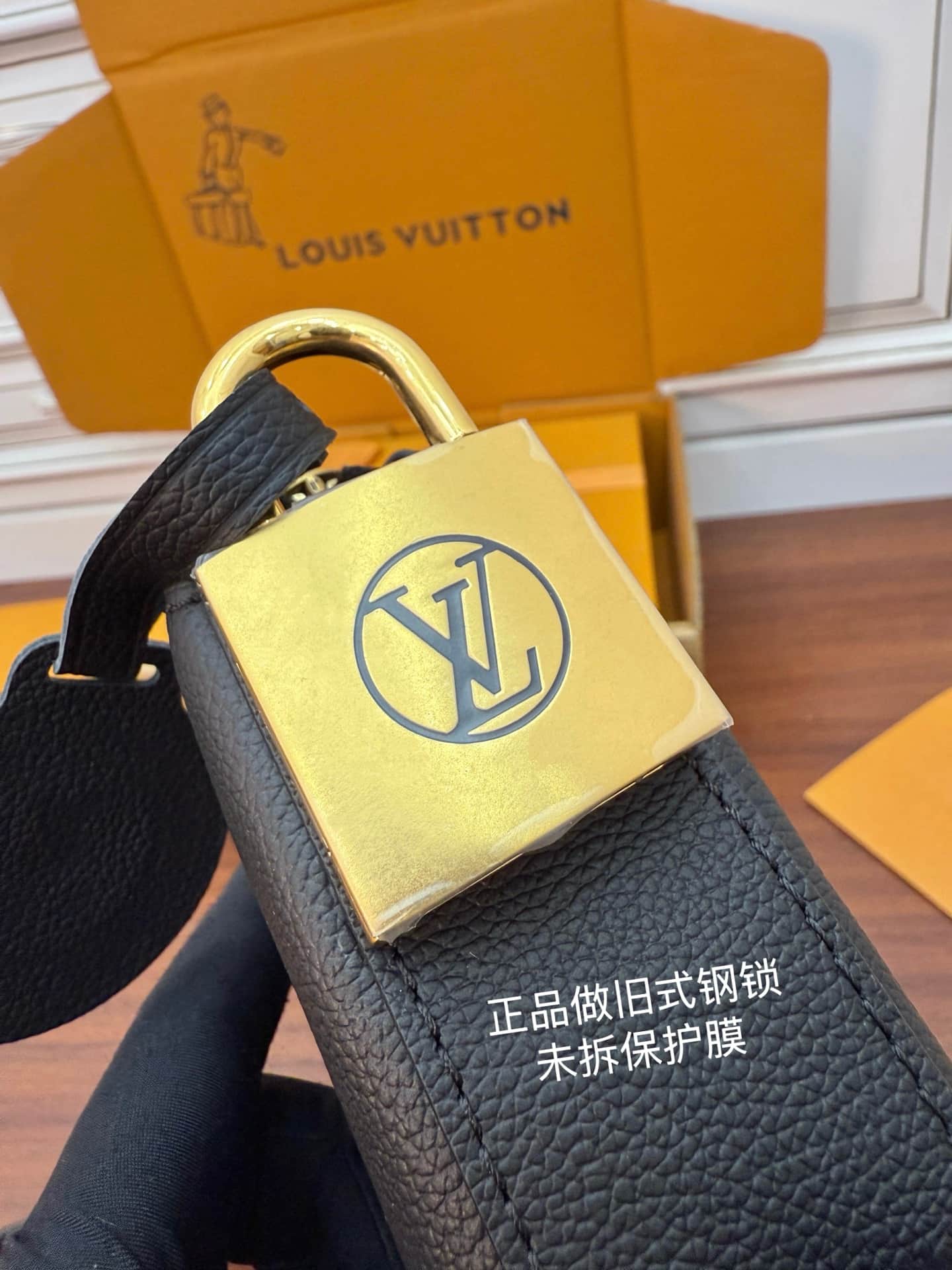Louis Vuitton Low Key Cookie MM  Calf leather M14417 Black TOP