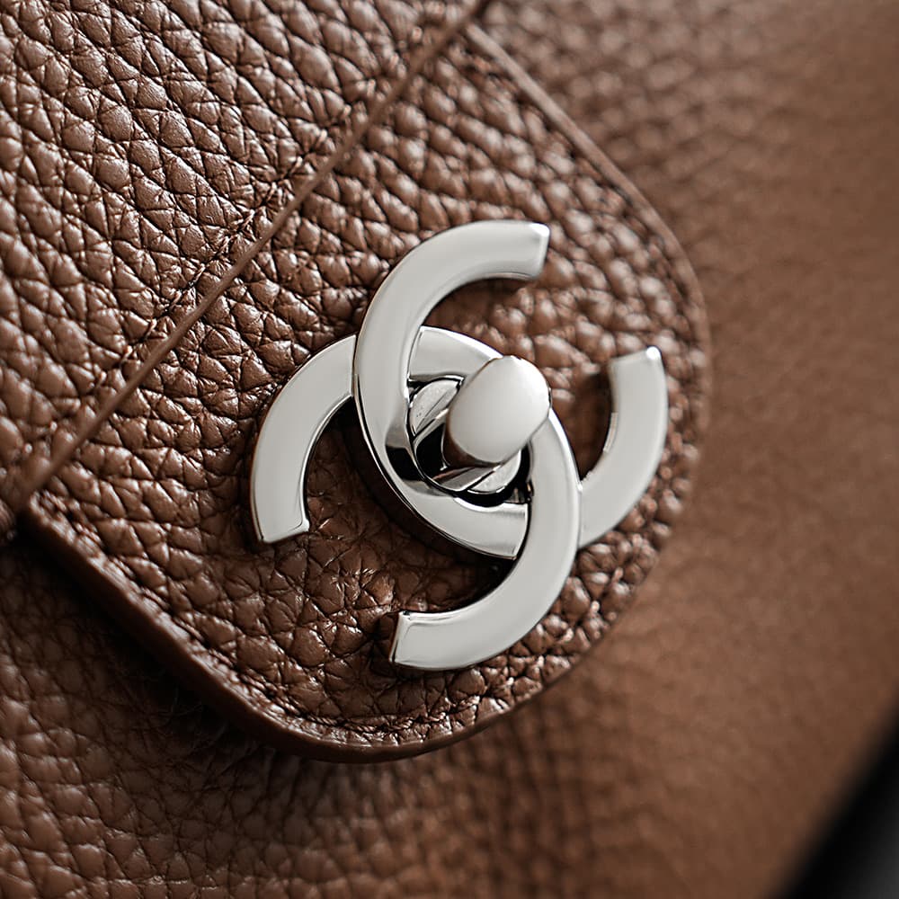 Chanel Maxi Flapbag Grained Calfskin & Silver-Tone Metal Caramel AS6231 A