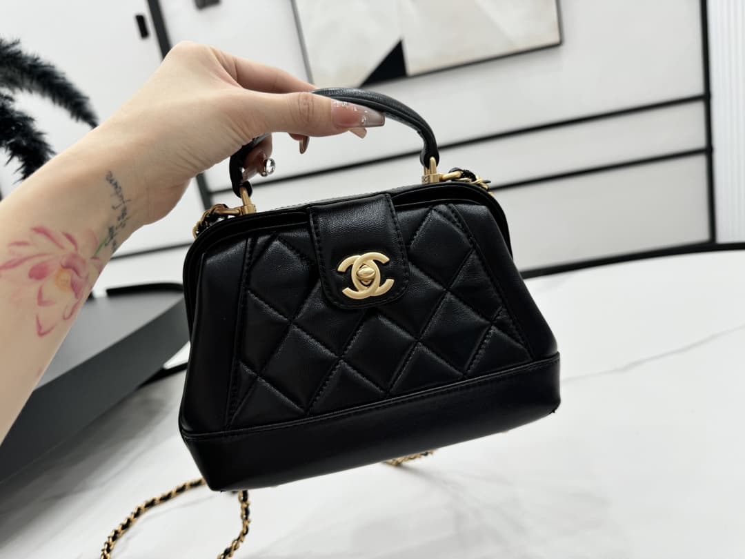 CHANEL 24A TOP HANDLE DOCTOR BAG SHINY LAMBSKIN AS4958 High