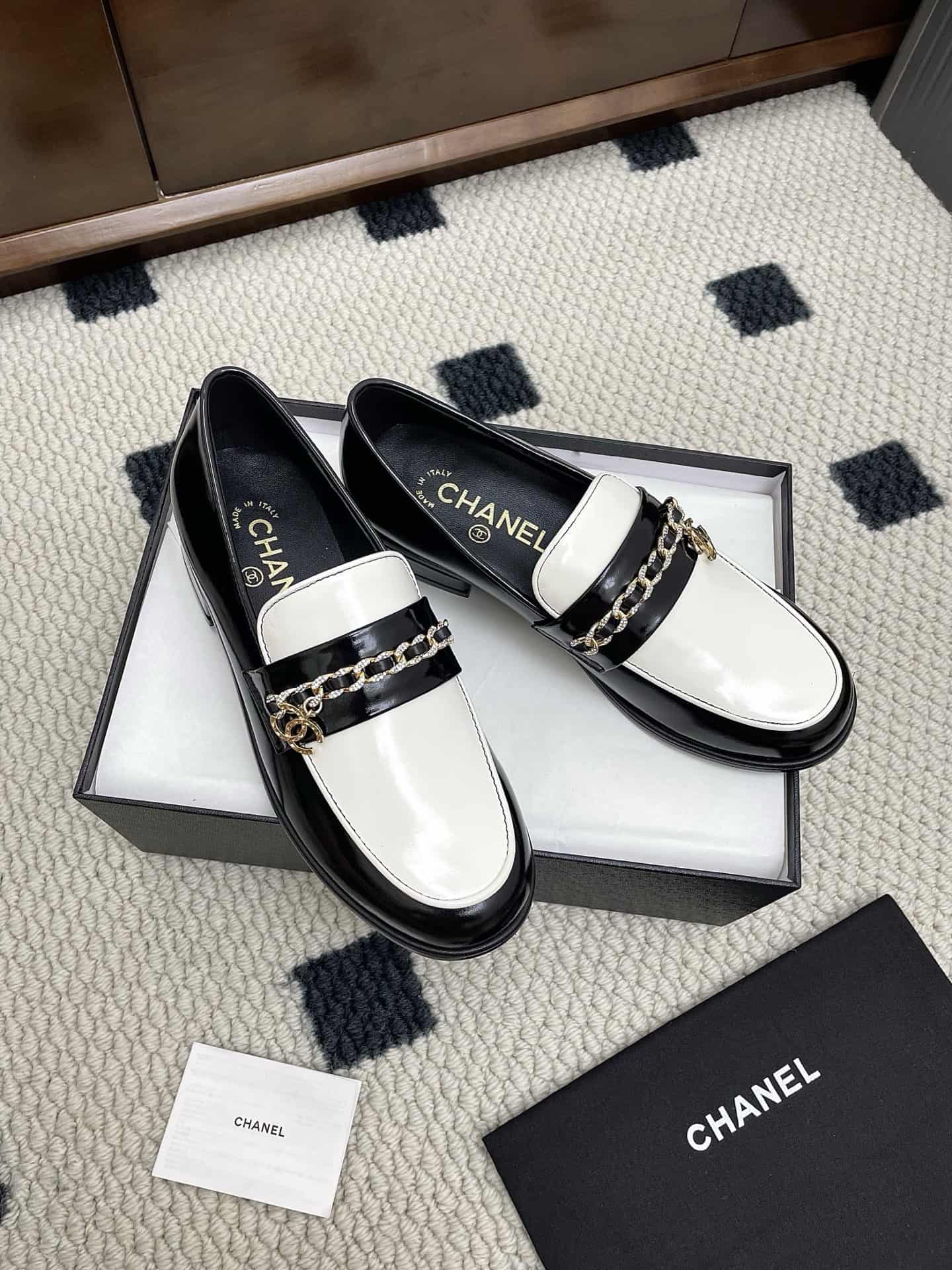 Chanel Loafer shoes Women