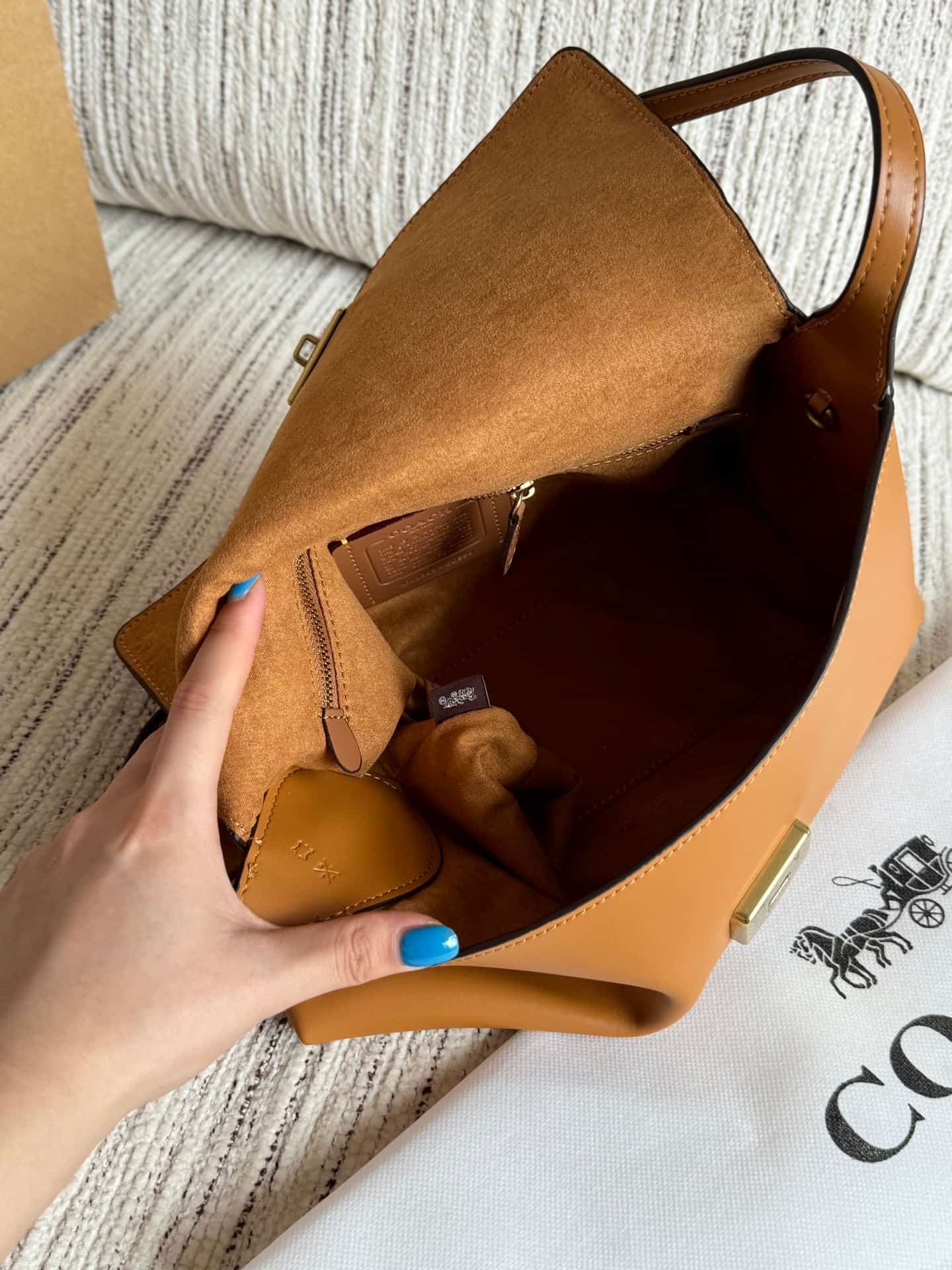 Coach Chelsea Shoulder Bag Smooth Grain Leather Caramel High