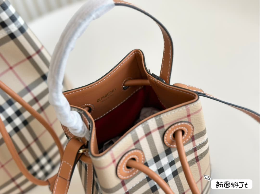 Burberry Mini/Small Bucket Bag Archive beige & briar brown/Archive beige & military