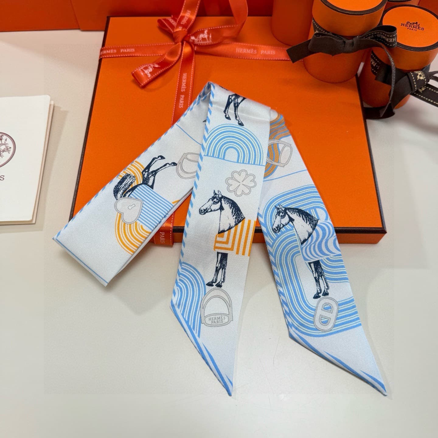 Hermes Garde-Robe Pop silk Twilly scarf