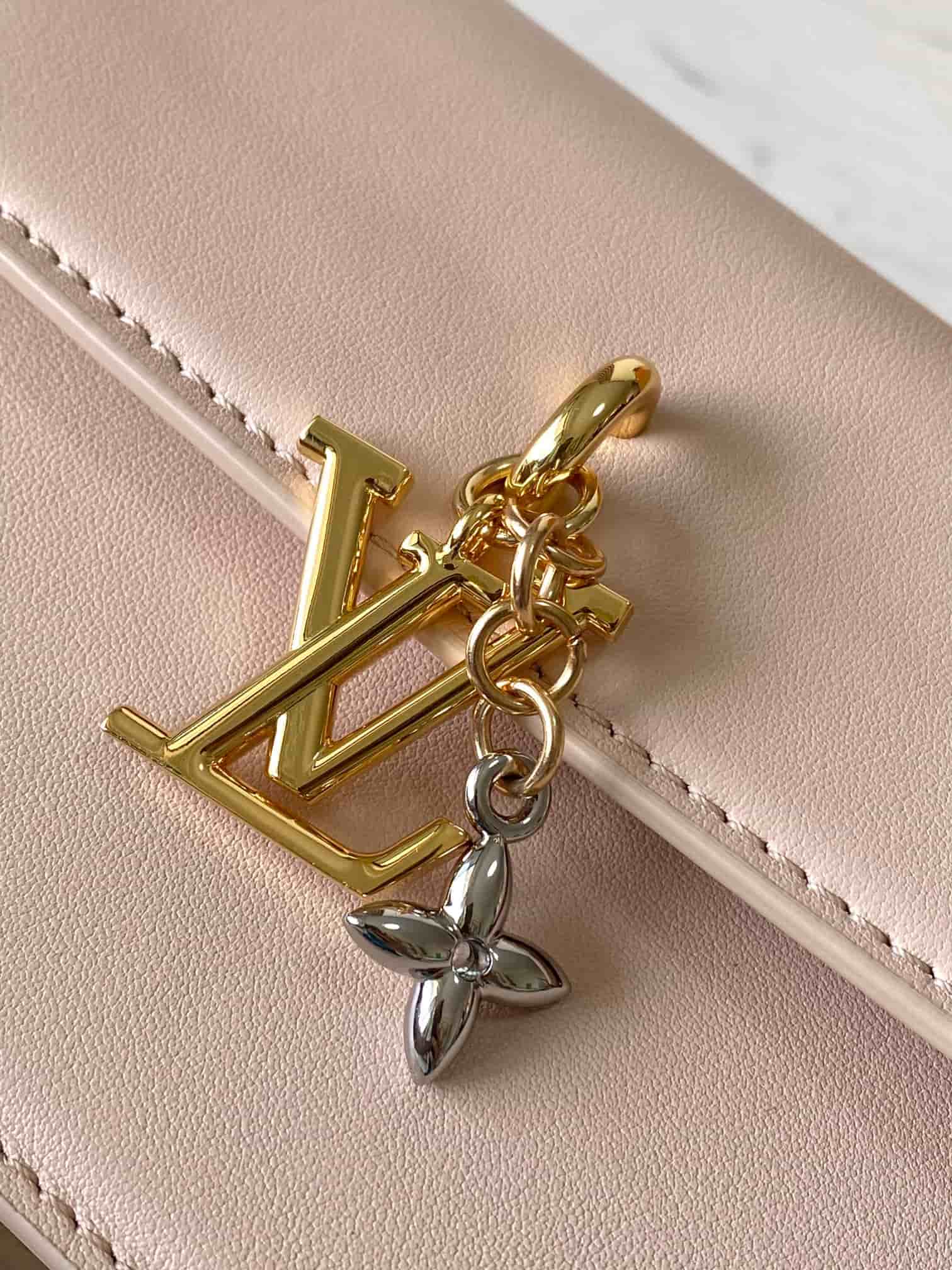 Louis Vuitton Wallet On Chain LV Bloom Macchiato Cream Sand M14581 TOP