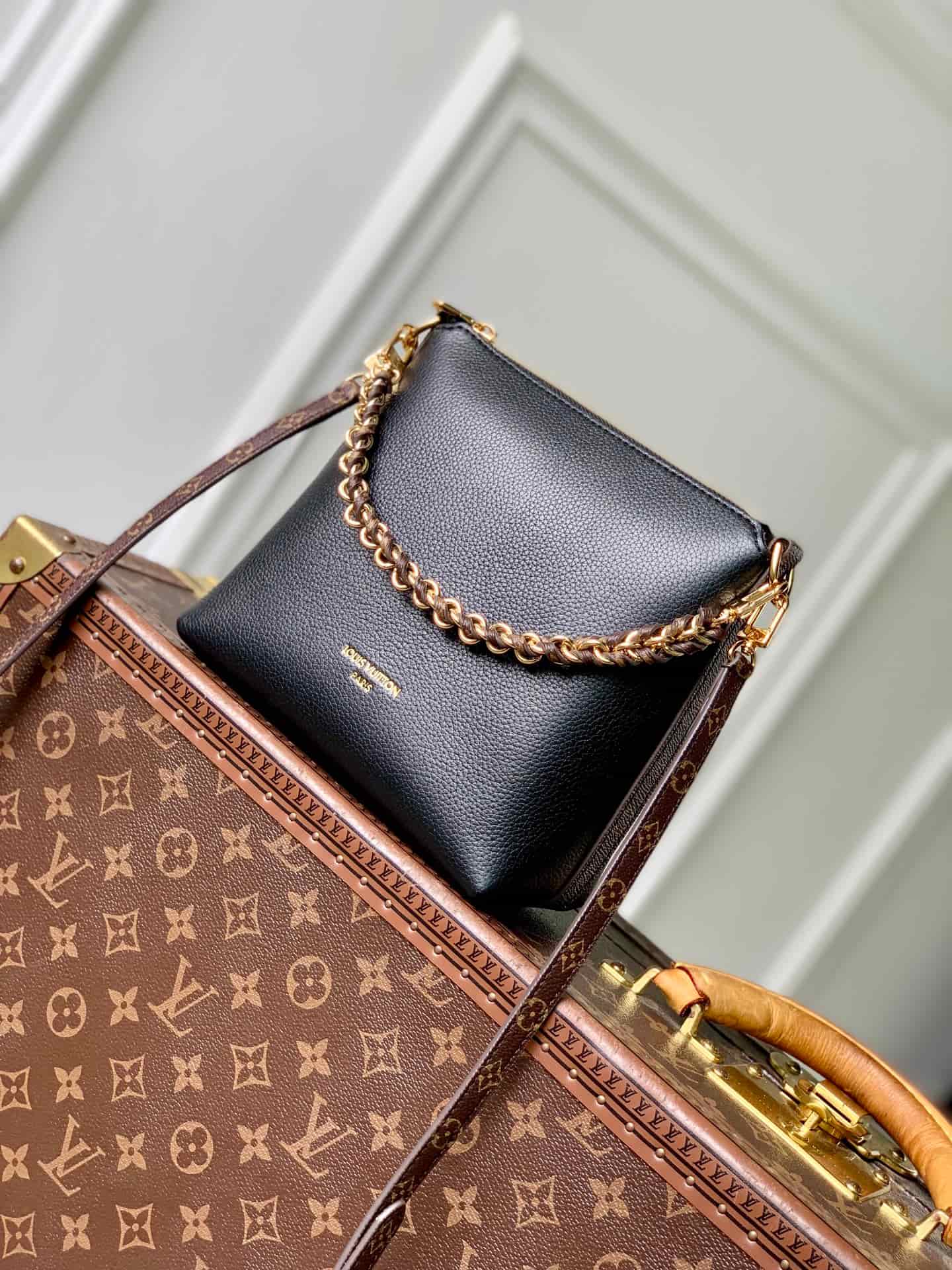 Louis Vuitton Multipass Mini Black Calfskin leather M2A840 High