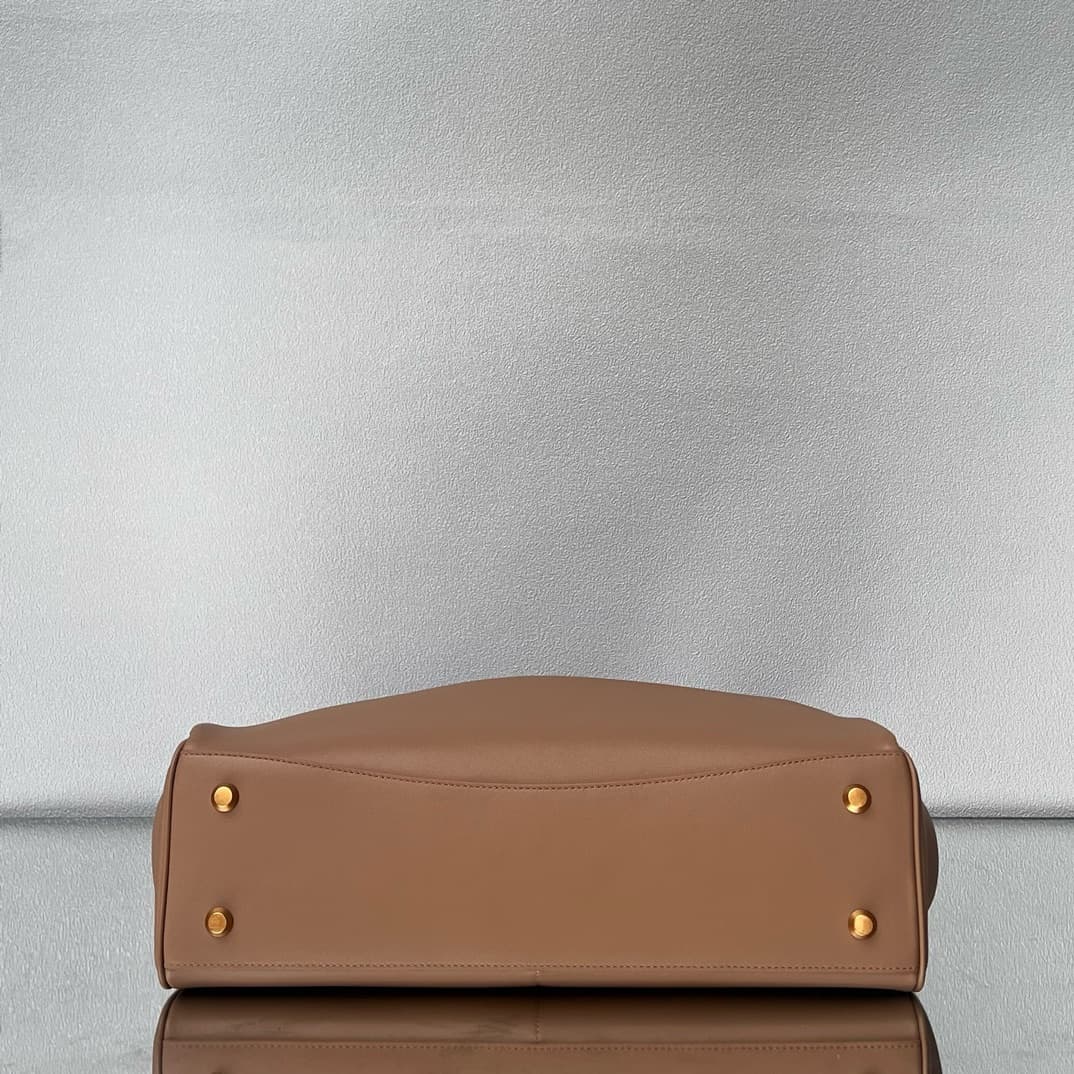Balenciaga Rodeo Large Bag in Latte Leather With Gold-Tone Metal TOP