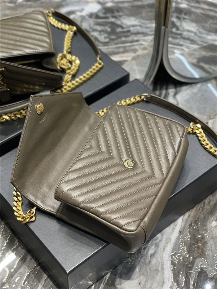 COLLEGE MEDIUM CHAIN BAG IN QUILTED LEATHER Olive High