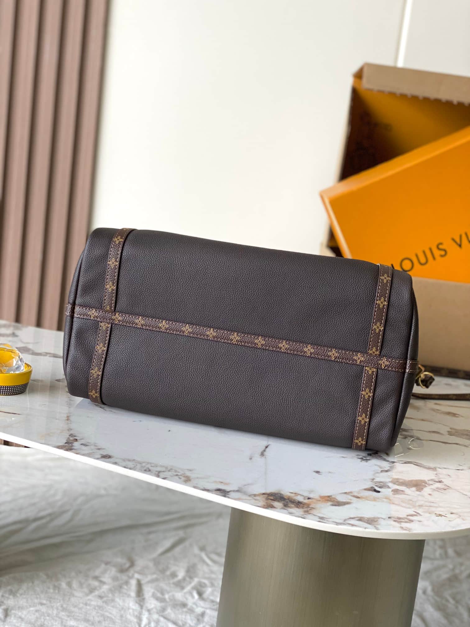 Louis Vuitton Express MM Calfskin leather M26397 Mahogany/Acajou TOP