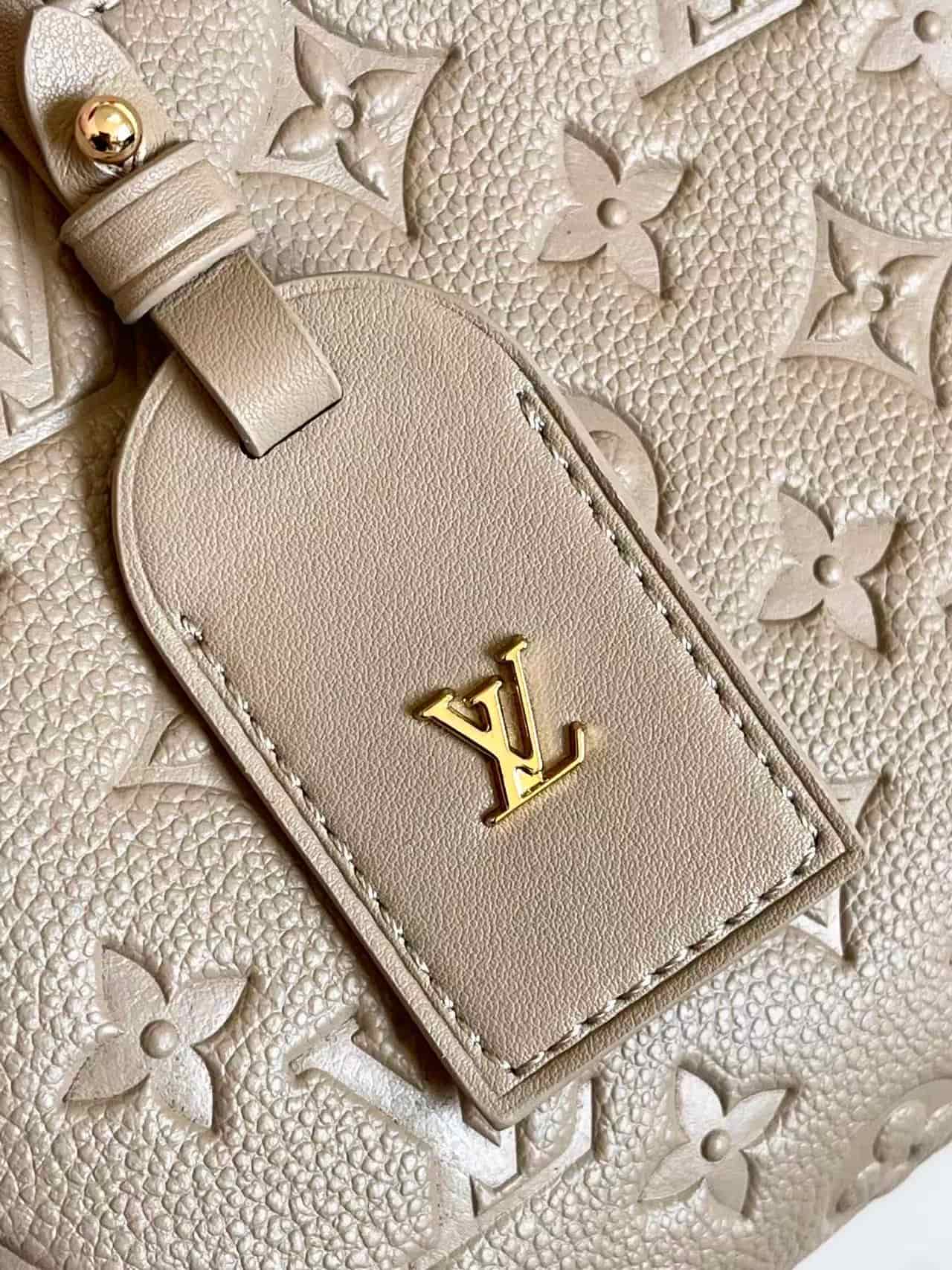 Louis Vuitton Avenue PM Cowhide leather M15231 Smoke High