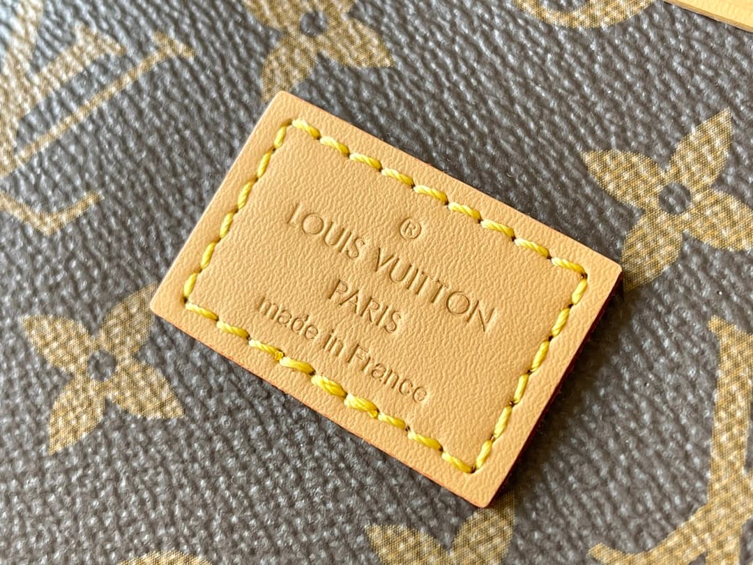 Louis Vuitton Monogram Saumur bag M42254 High