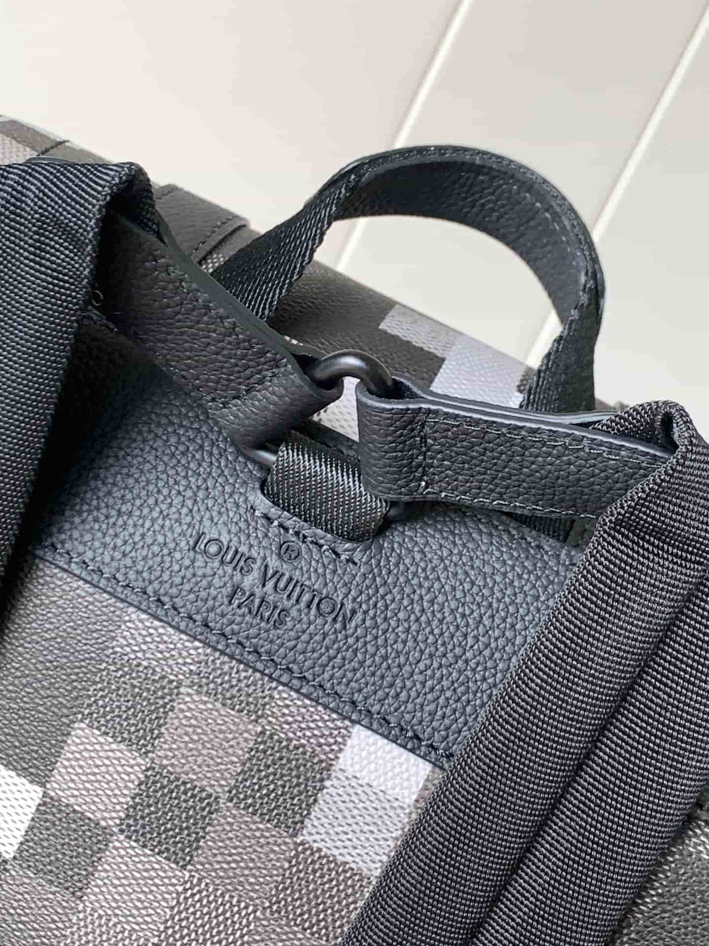 Louis Vuitton Christopher MM Damoflage Black coated canvas M14952 High