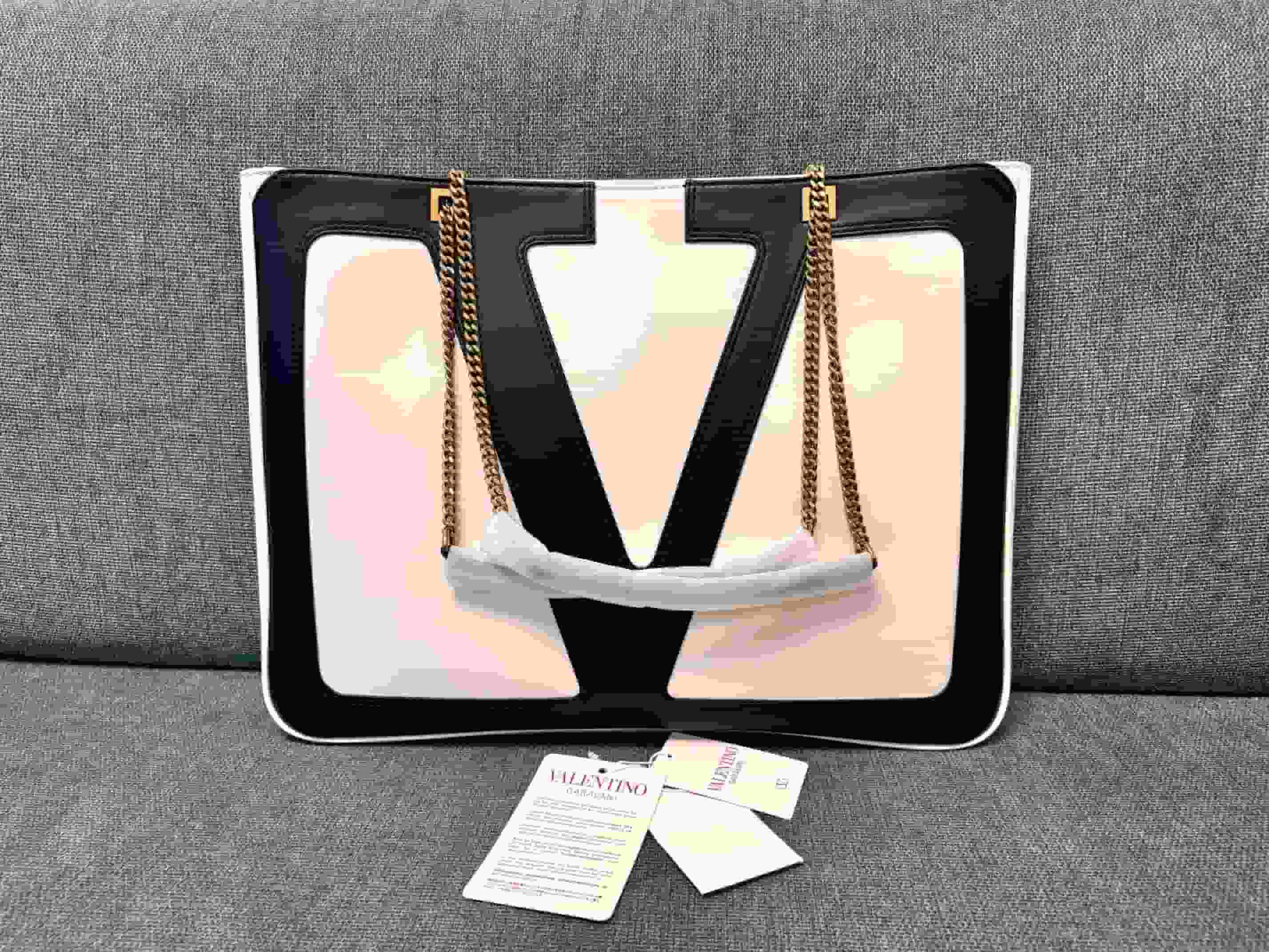VALENTINO GARAVANI VIVA SUPERSTAR LARGE NAPPA LEATHER SHOPPING BAG High