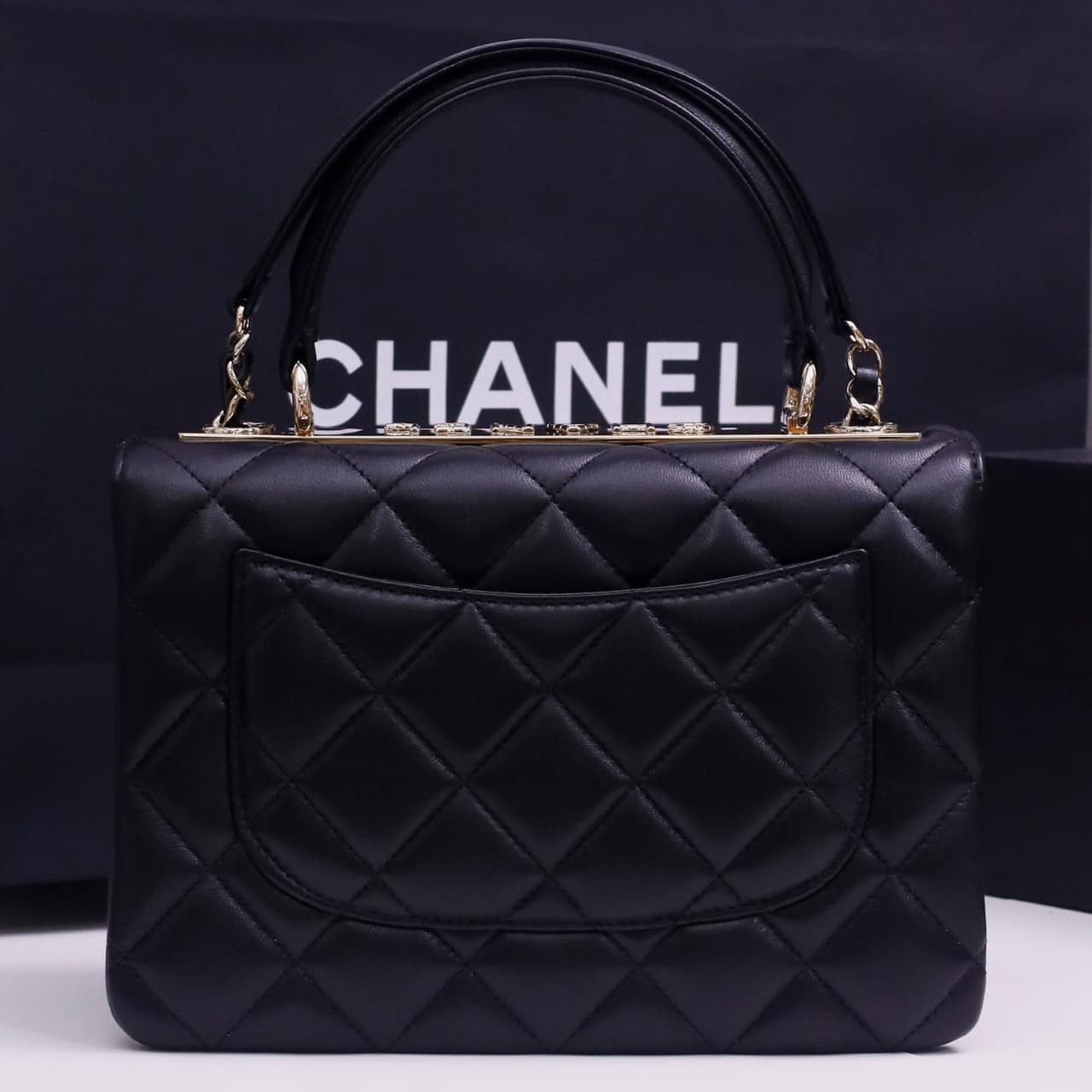SMALL FLAP BAG WITH TOP HANDLE Lambskin Gold Metal Black A