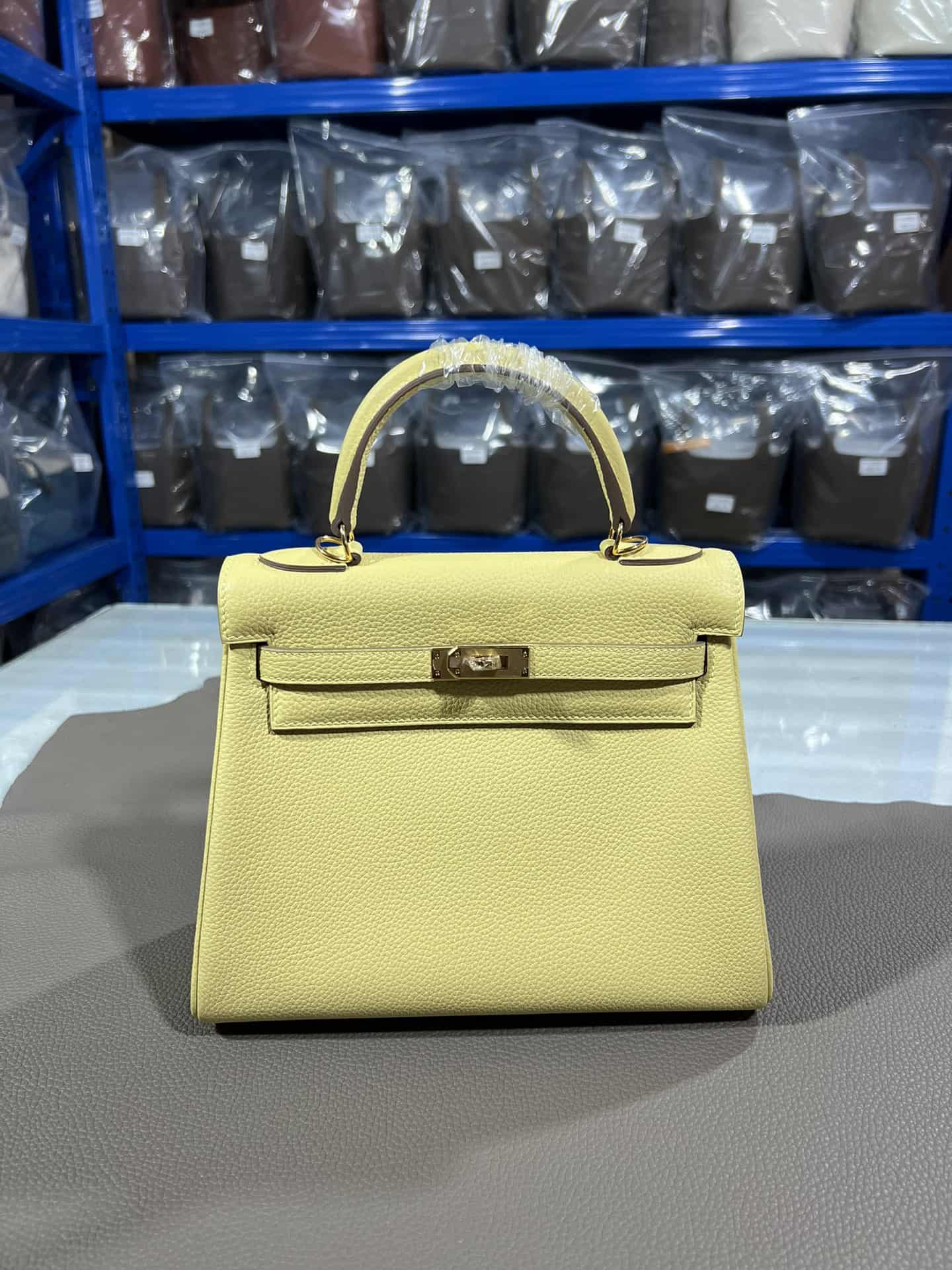 Hermes Kelly 25/28/32cm Retourne Bag Togo Leather In Jaune Poussin WAX High