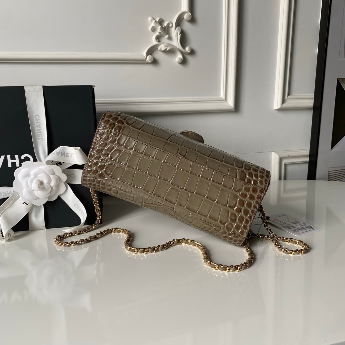 Chanel Clutch with chain Crocodile Embossed Calfskin & Gold-Tone Metal AP5294 Dark Khaki High