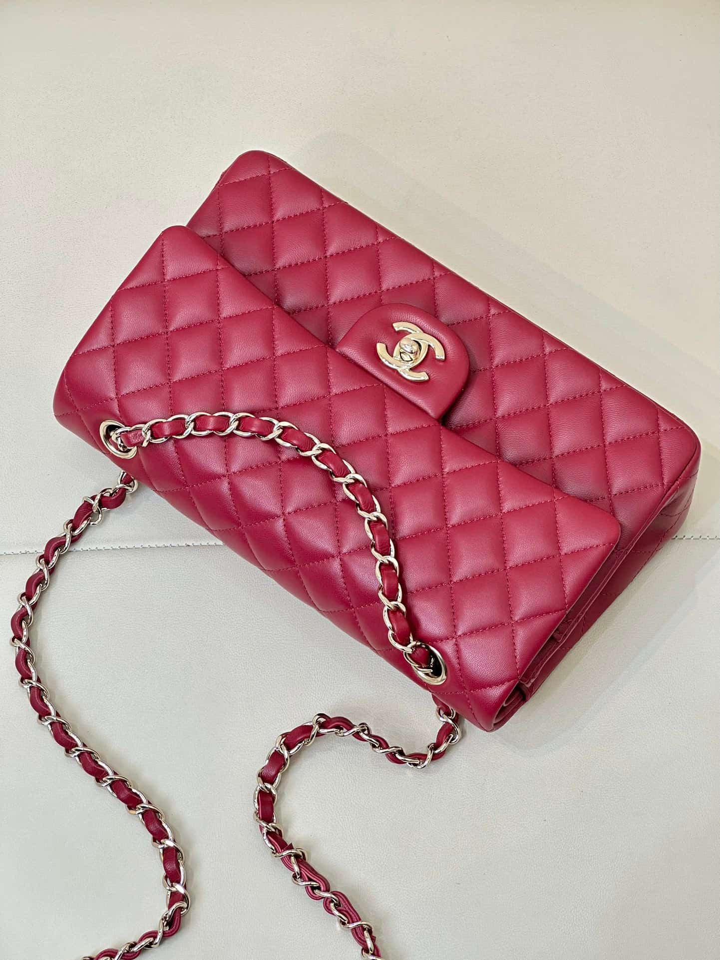 Chanel Medium CLASSIC HANDBAG Lambskin Gold-Tone Metal Burgundy TOP