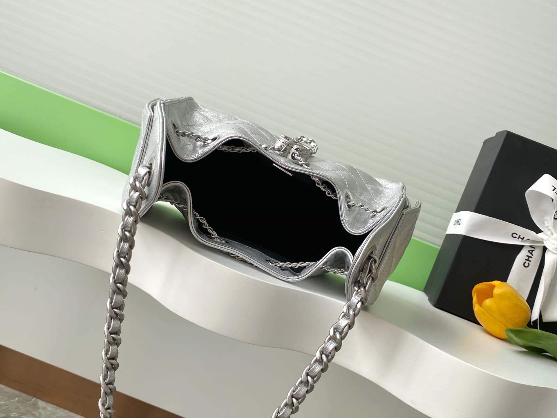 Chanel 25 Mini Hobo handbag AS5631 Grained calfskin & Silver-tone metal Silver A