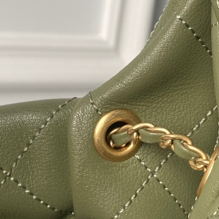 Chanel Hobo Handbag Calfskin & Gold-Tone Metal AS5967 Drak Green A