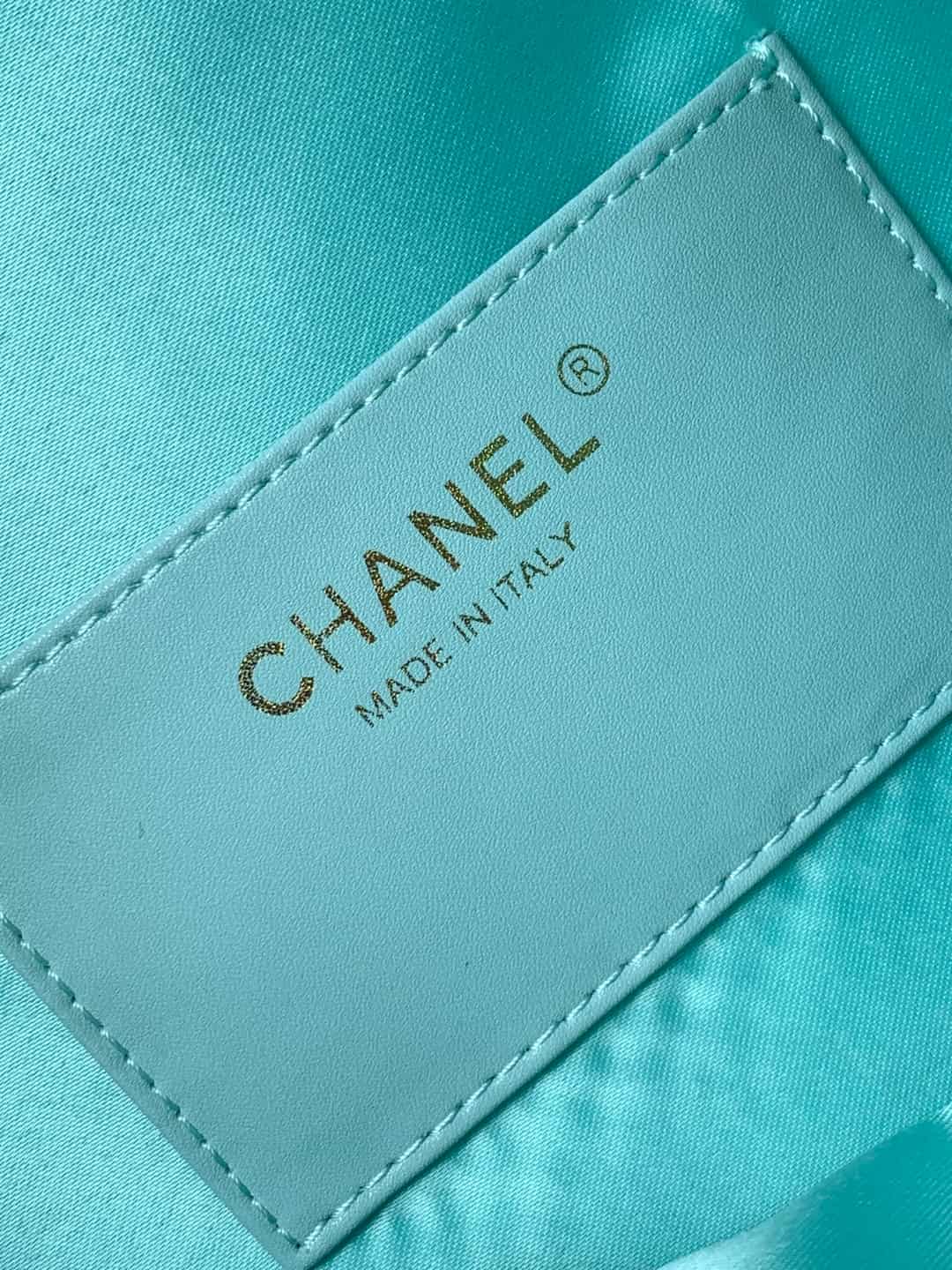 Chanel 25 Medium Hobo Medium handbag AS5311 Grained Calfskin & Gold-tone Metal Light Green A