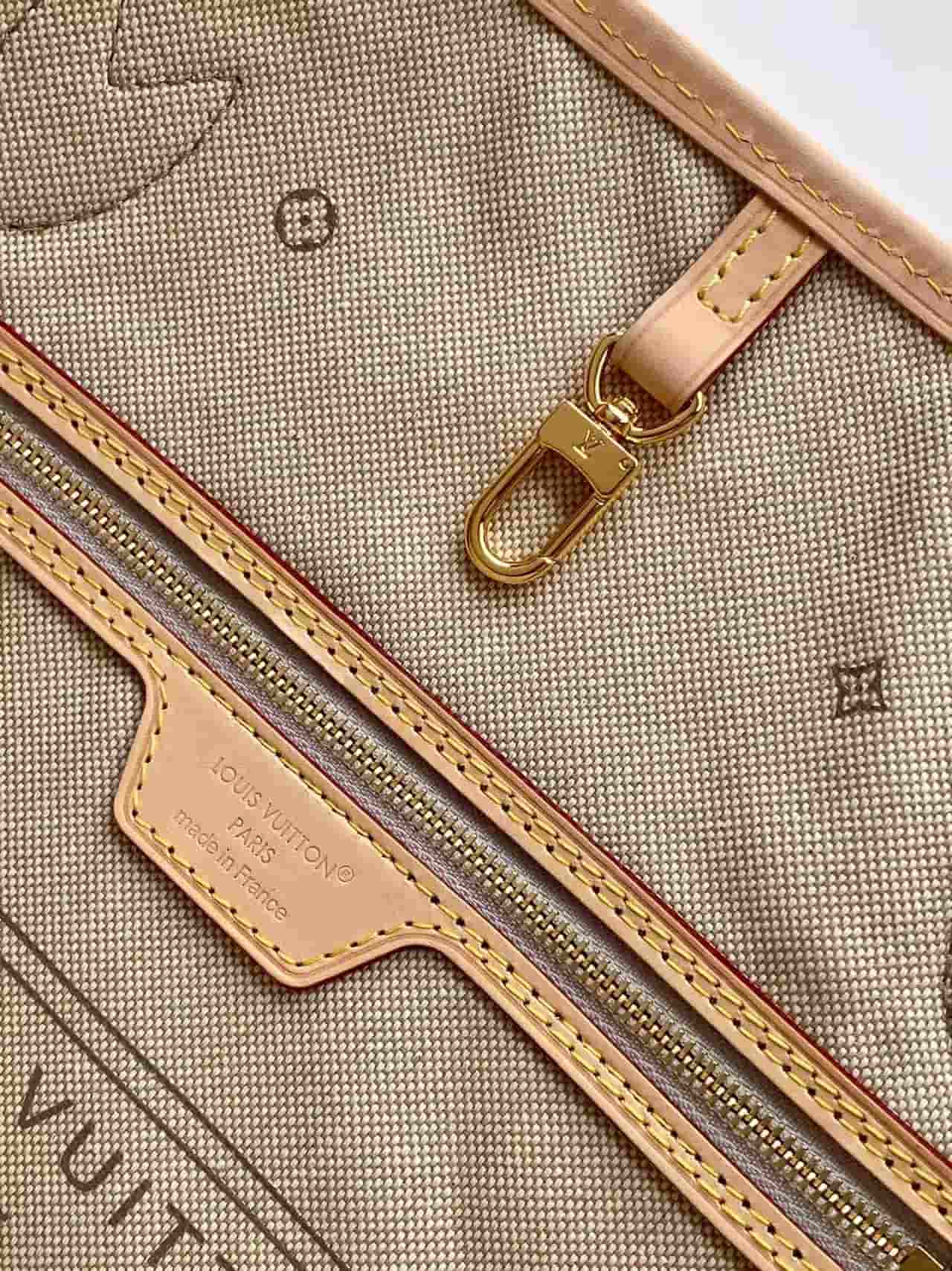 Louis Vuitton Neverfull MM Monogram Emblème Peuplier M2A381 High