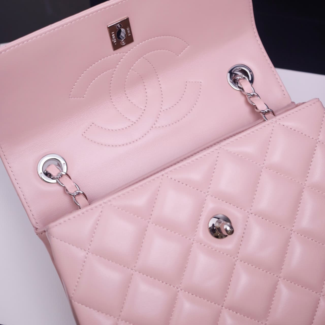 SMALL FLAP BAG WITH TOP HANDLE Lambskin Silver Metal Pink A