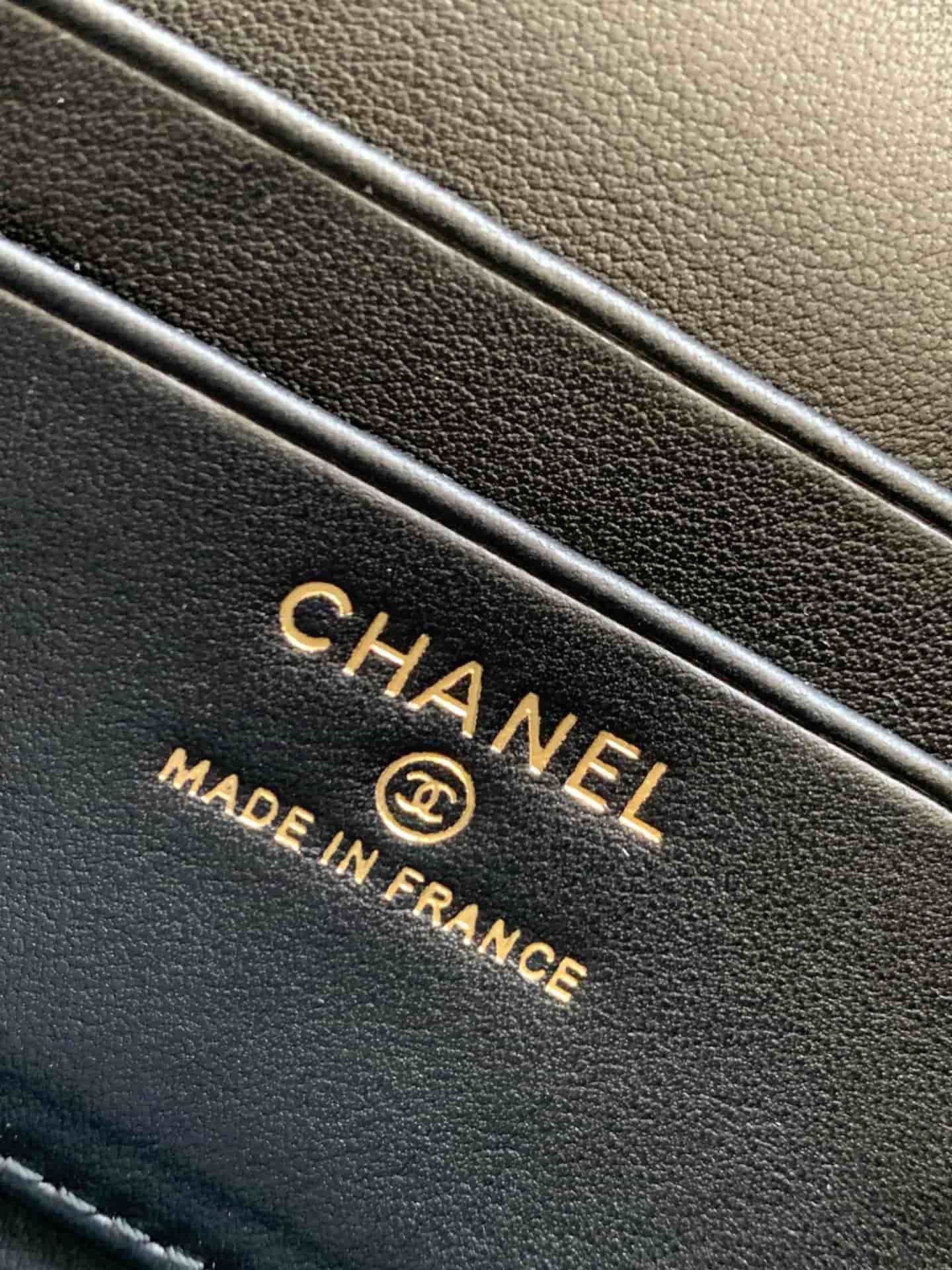 Chanel Vanity with Chain Grained Shiny Calfskin & Gold-Tone Metal Black AP4936 A