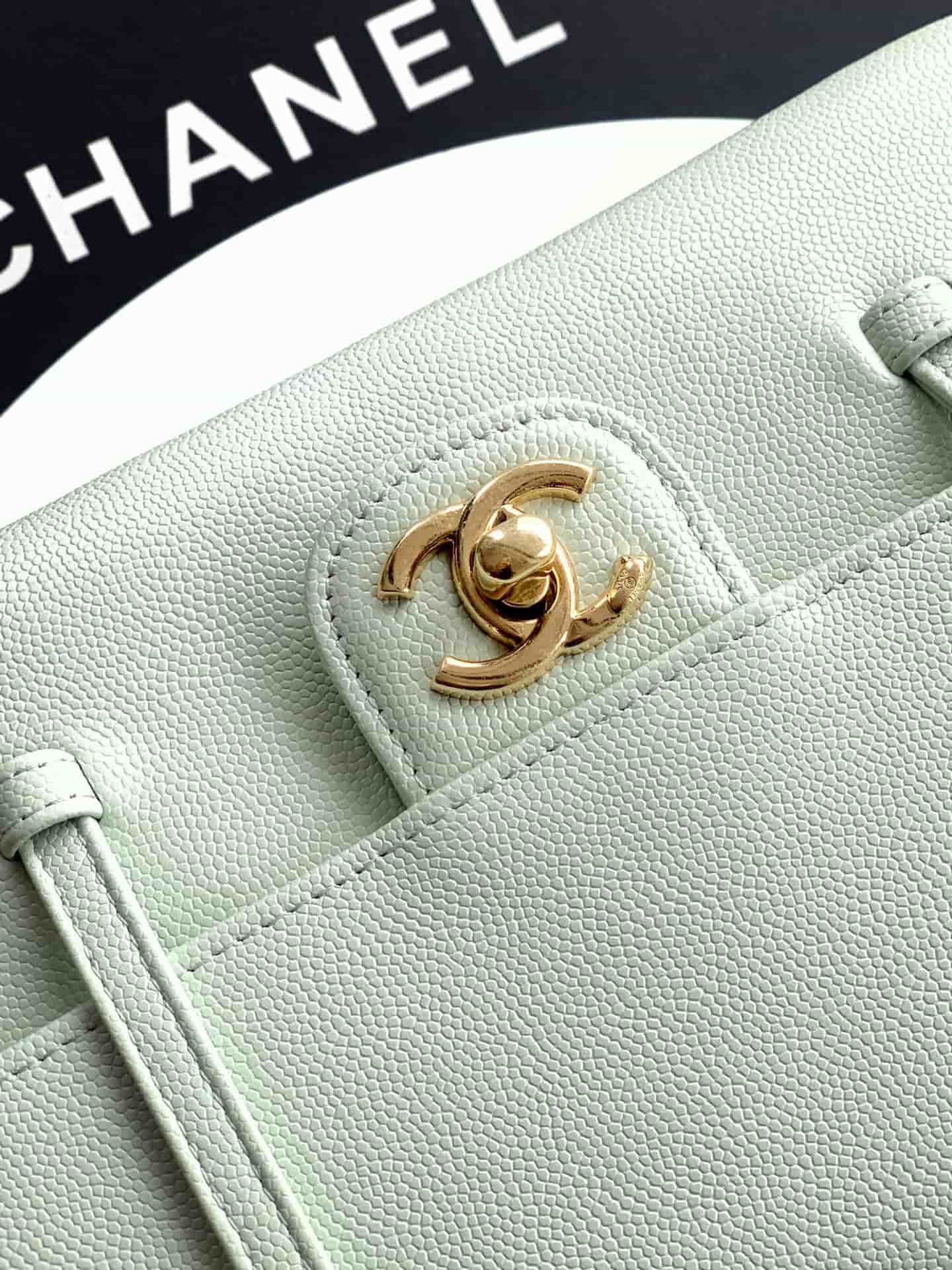 Chanel Clutch with Leather Strap Grained Shiny Calfskin & Gold-Tone Metal Light Green  5809 High