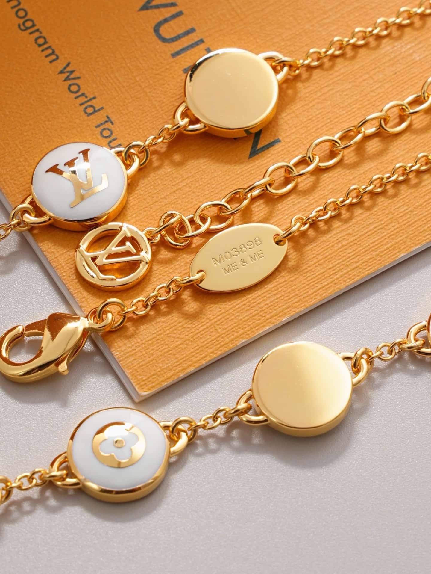 Louis Vuitton Pearly Confetti Necklace High