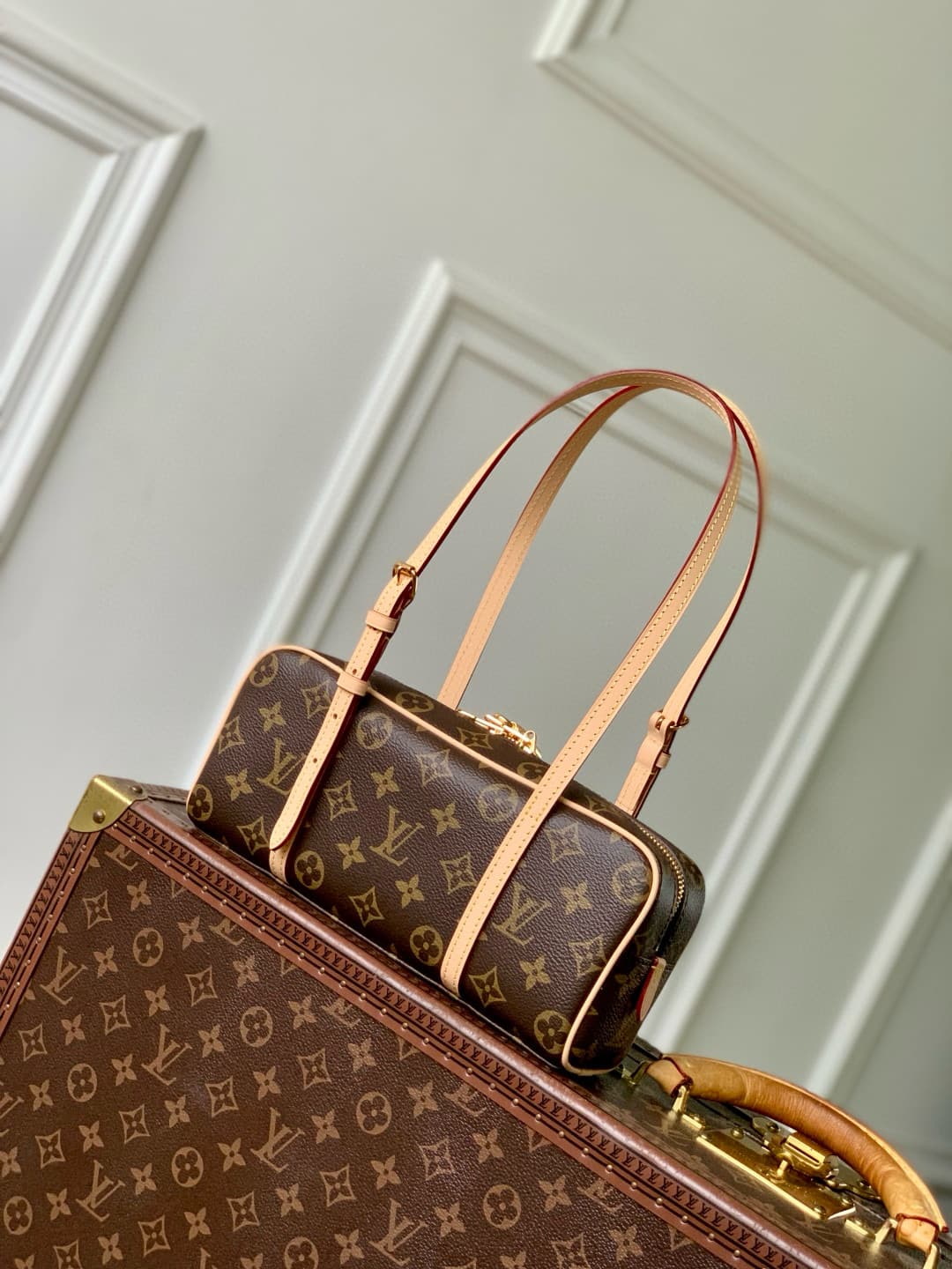 Louis Vuitton Hang On Monogram coated canvas M47031 High
