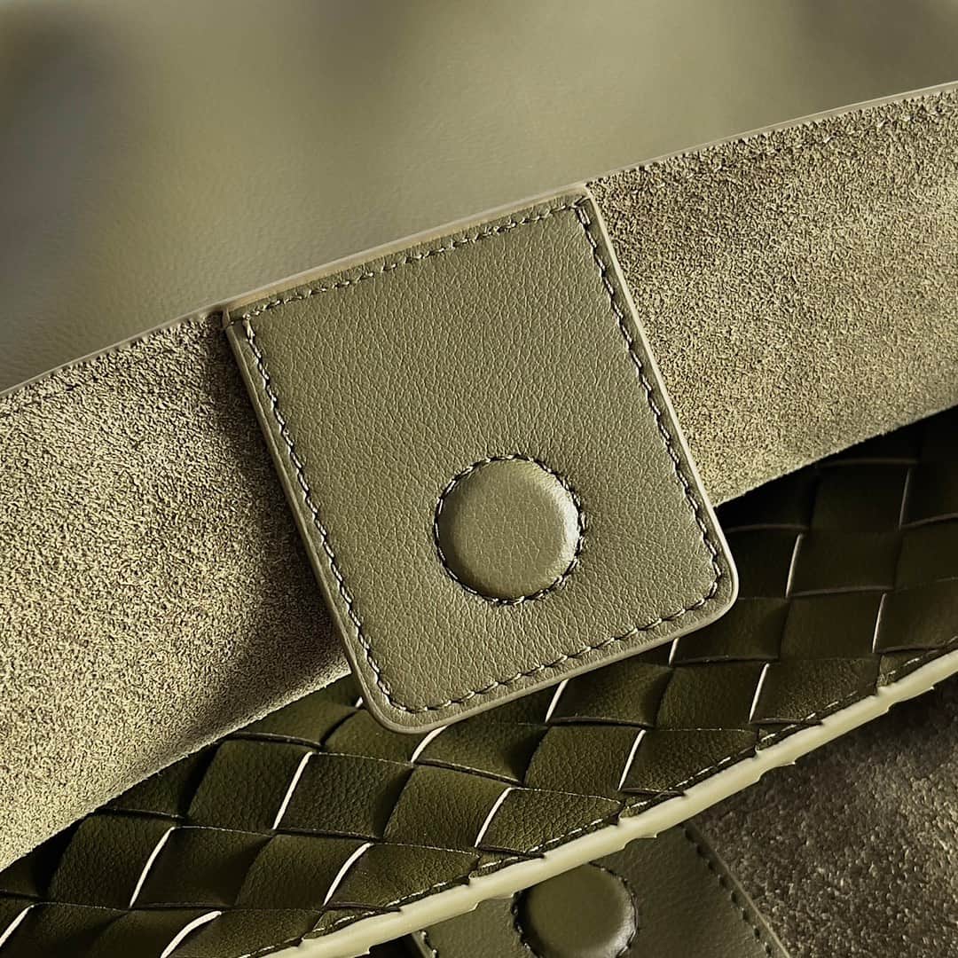 Bottega Veneta Andiamo tote bag in green calfskin leather TOP