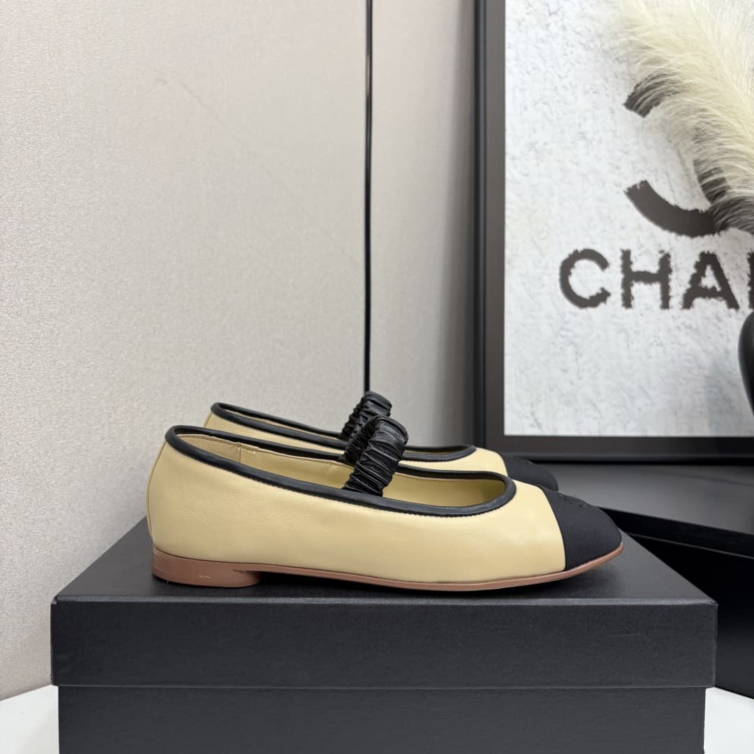 Chanel Lambskin Grosgrain Cap Toe CC Ballerina Flats Shoes Women