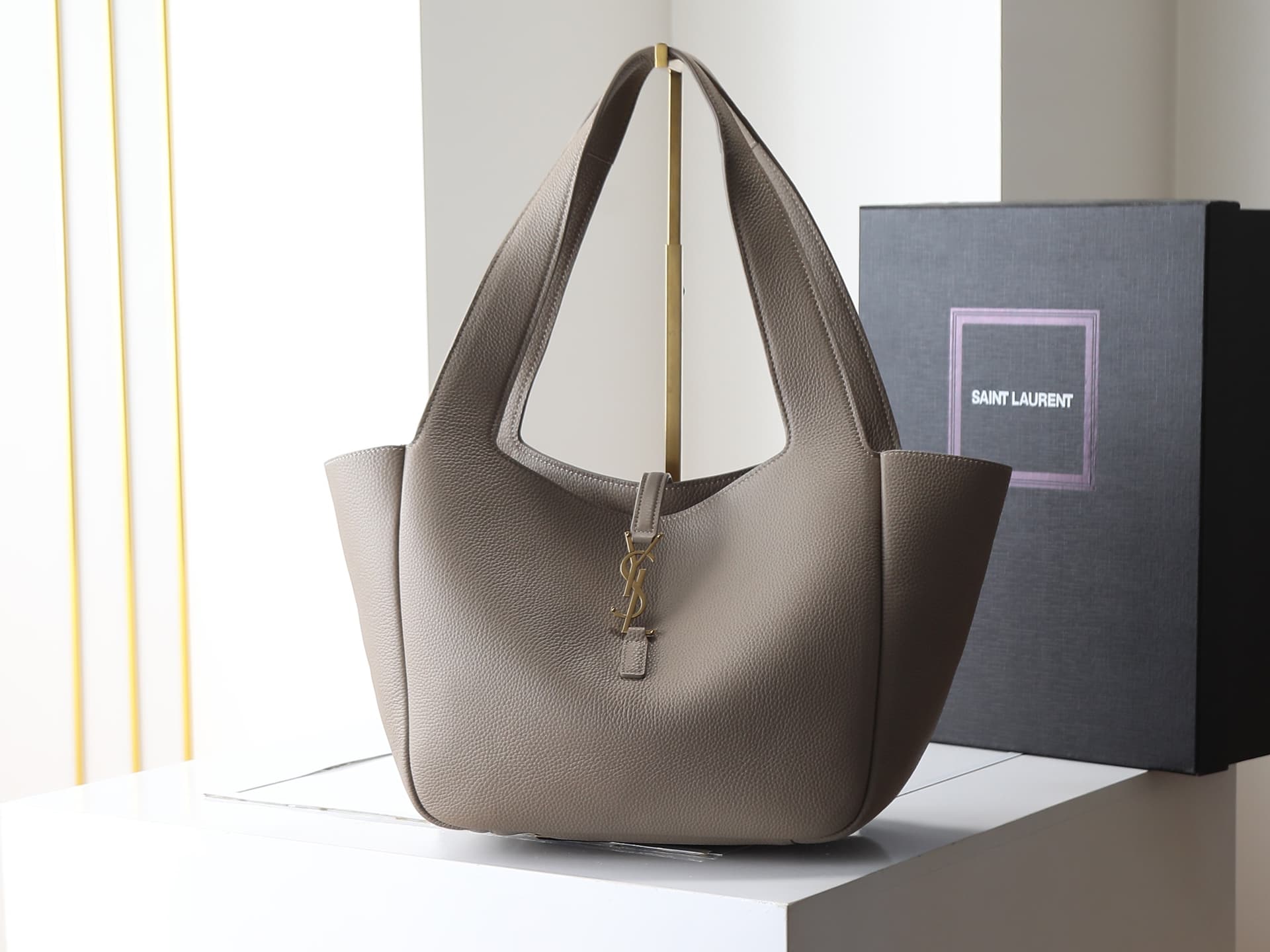 Saint Laurent LE 5 À 7 SMALL BEA in grained leather 779029 High