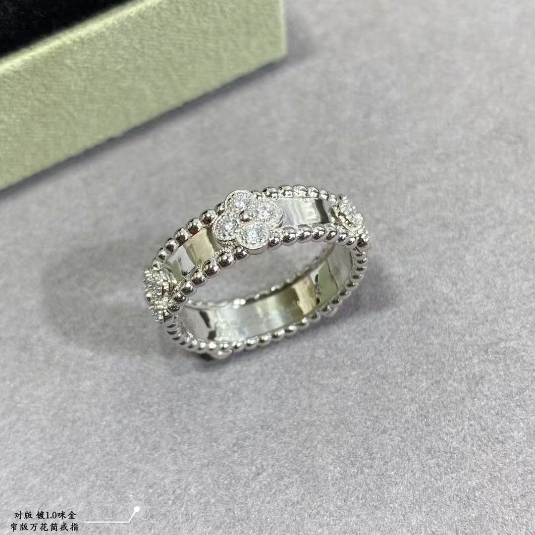 Van Cleef & Arpels Perlée Clover Ring High