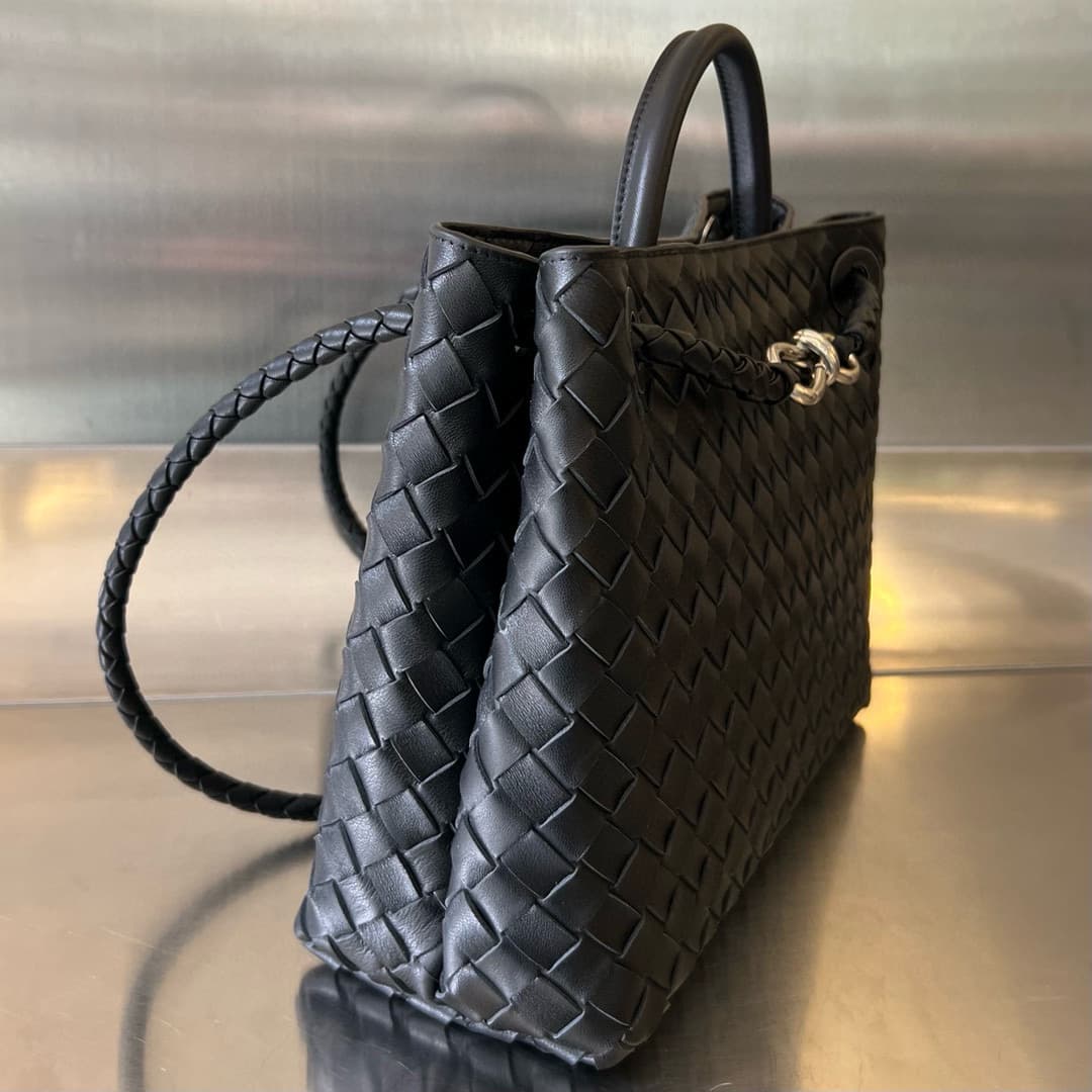 Medium Andiamo Top handle Silver Metal bag Black High