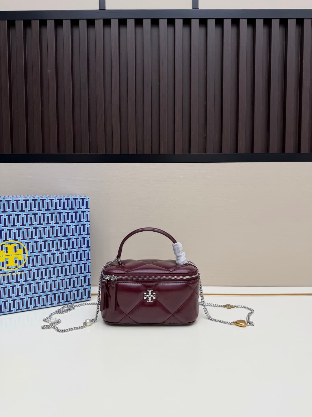 Tory Burch Kira Diamond Quilt Distressed Vanity Case Claret Calfskin High