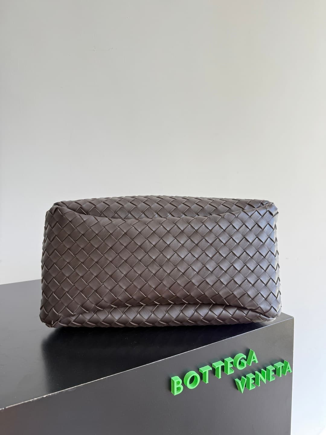 Bottega Veneta Large Campana shoulder bag in Intrecciato leather Brown TOP