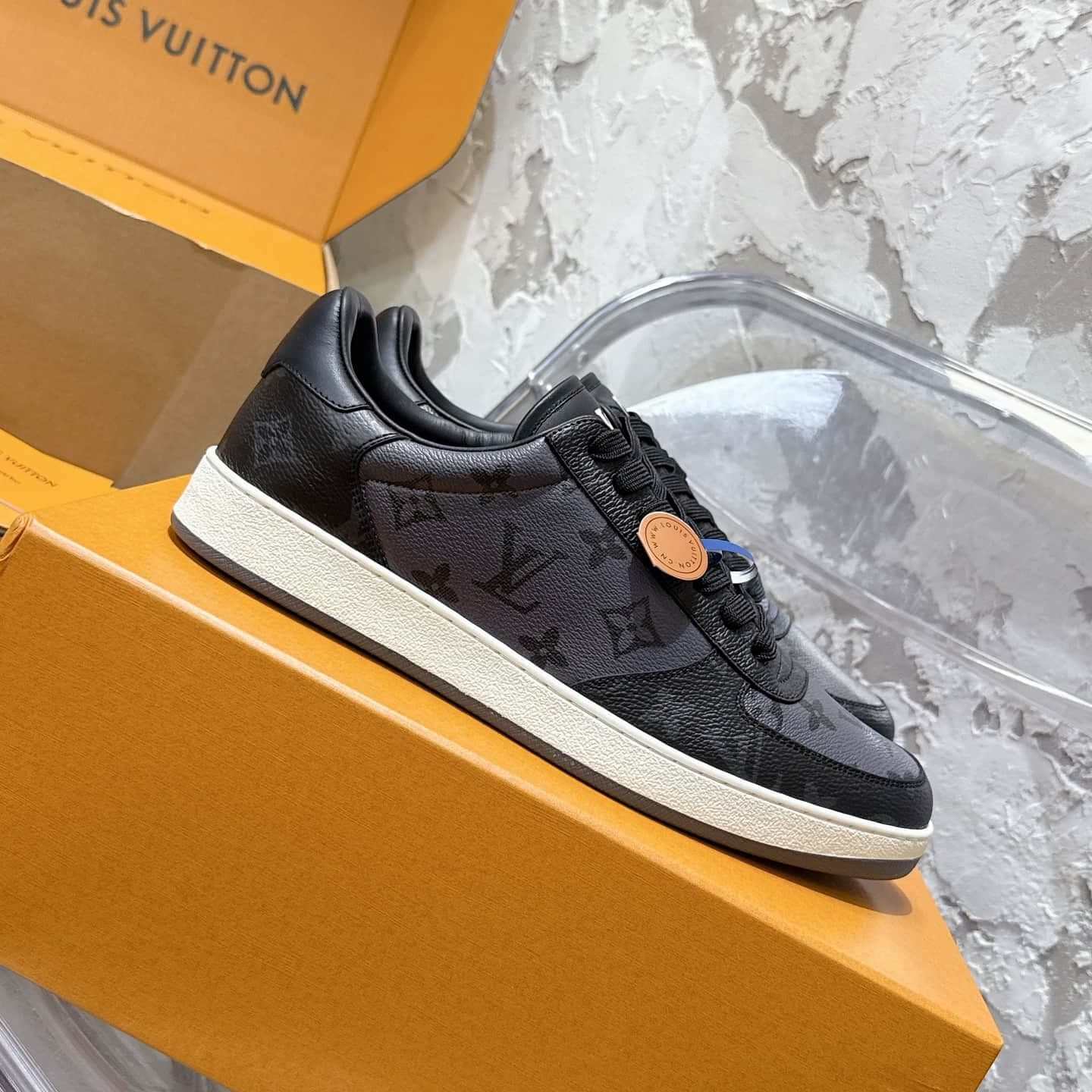 Louis Vuitton Beverly Hills Sneaker shoes Men