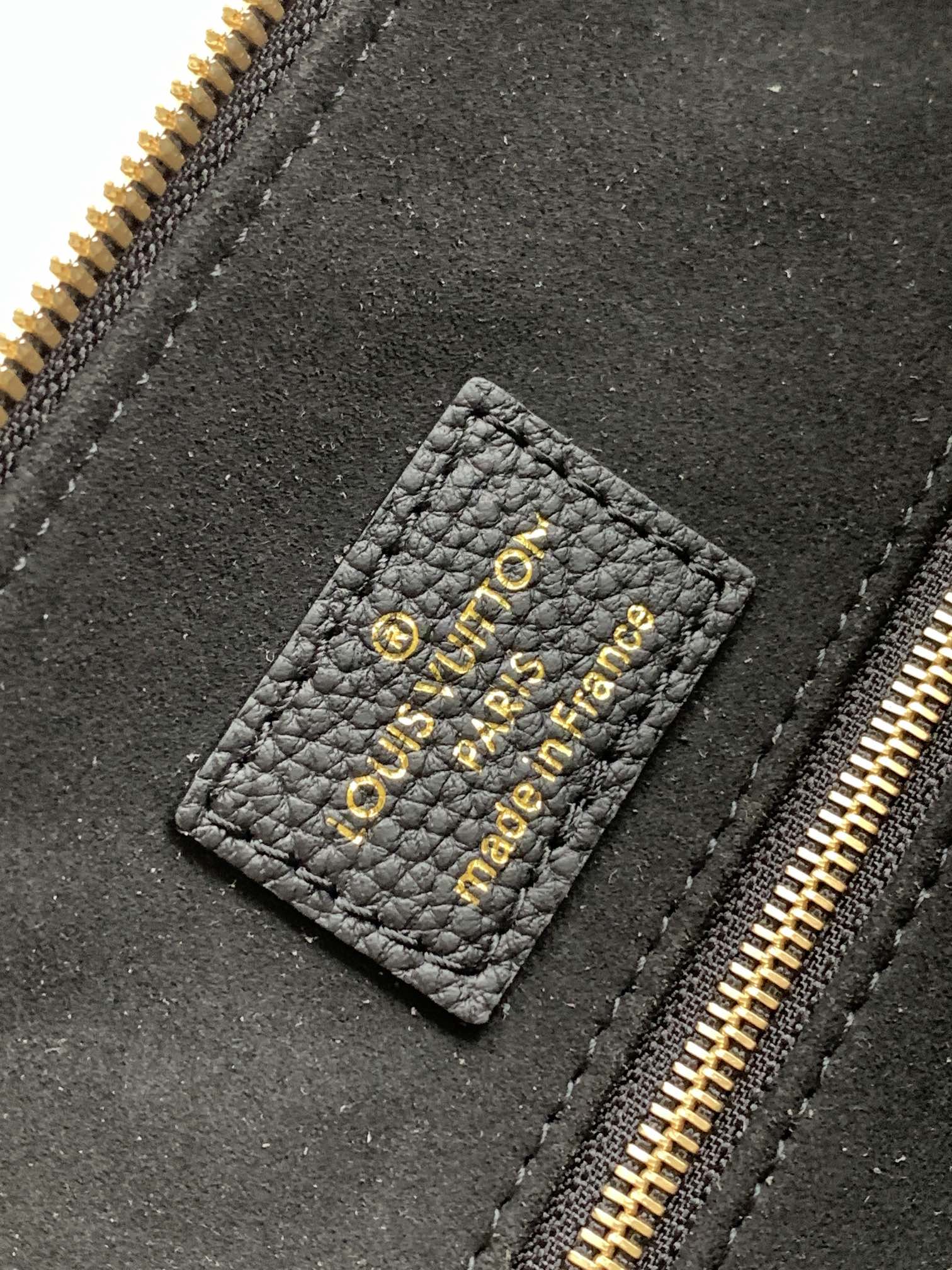 Louis Vuitton Speedy Bandoulière 25 Bag Black Embossed supple grained cowhide leather M58951 High